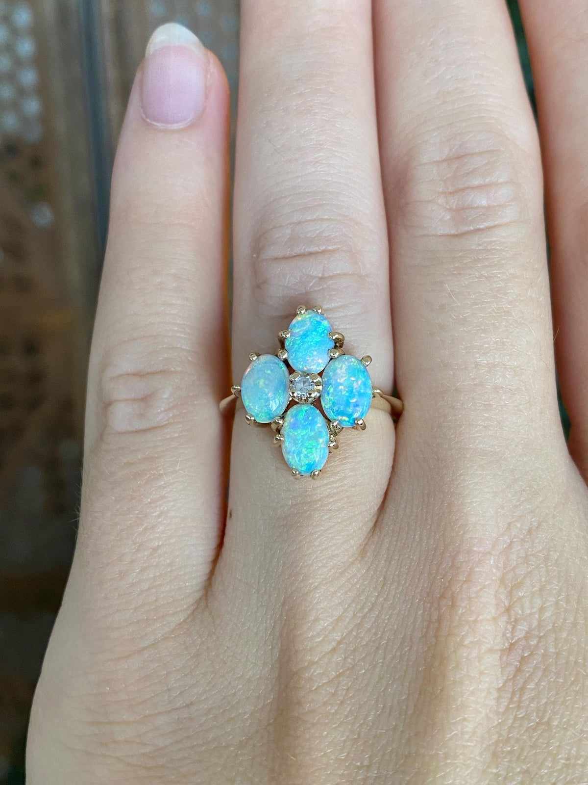 Vintage Solid 14k Yellow Gold Opals Diamond Ring - Size 5.75