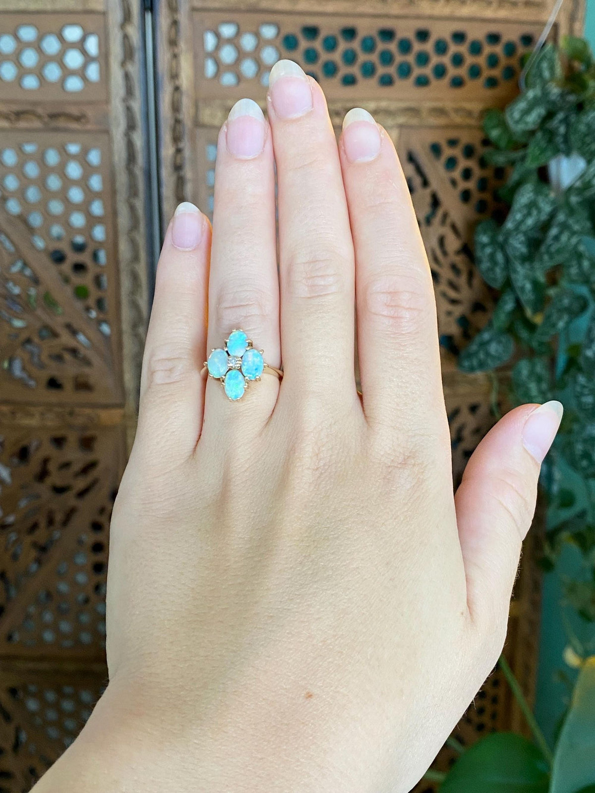 Vintage Solid 14k Yellow Gold Opals Diamond Ring - Size 5.75