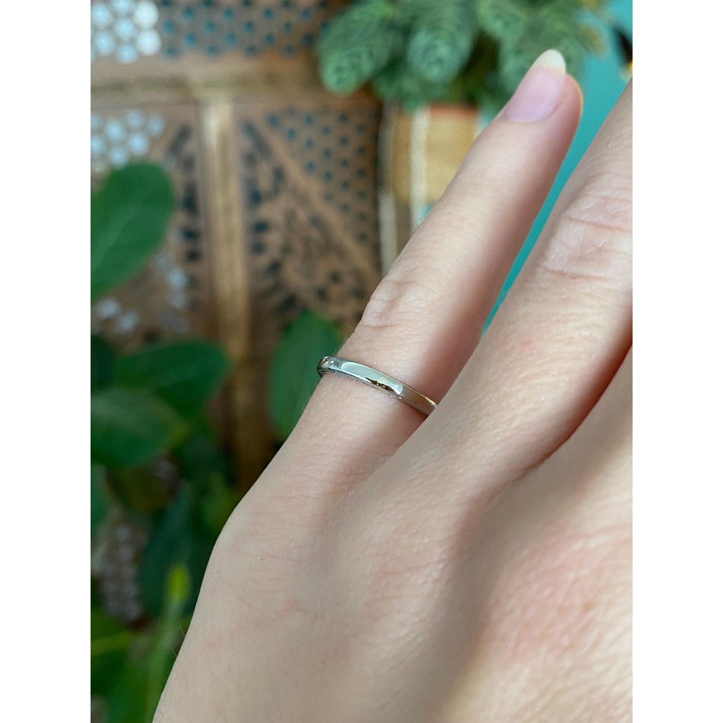 Vintage Solid 18k White Gold Slight Milgrain Ring Band - Size 4.25