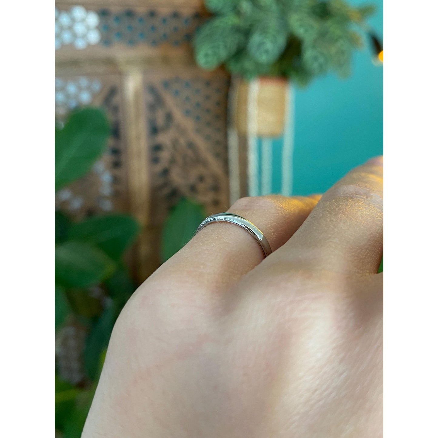 Vintage Solid 18k White Gold Slight Milgrain Ring Band - Size 4.25