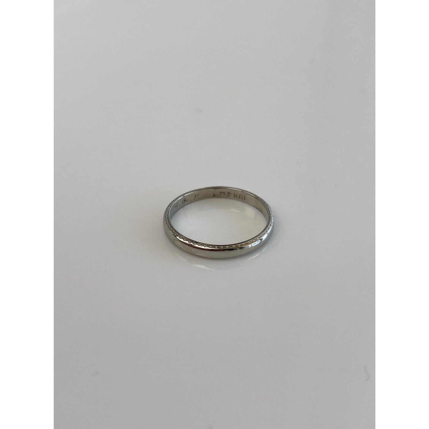 Vintage Solid 18k White Gold Slight Milgrain Ring Band - Size 4.25