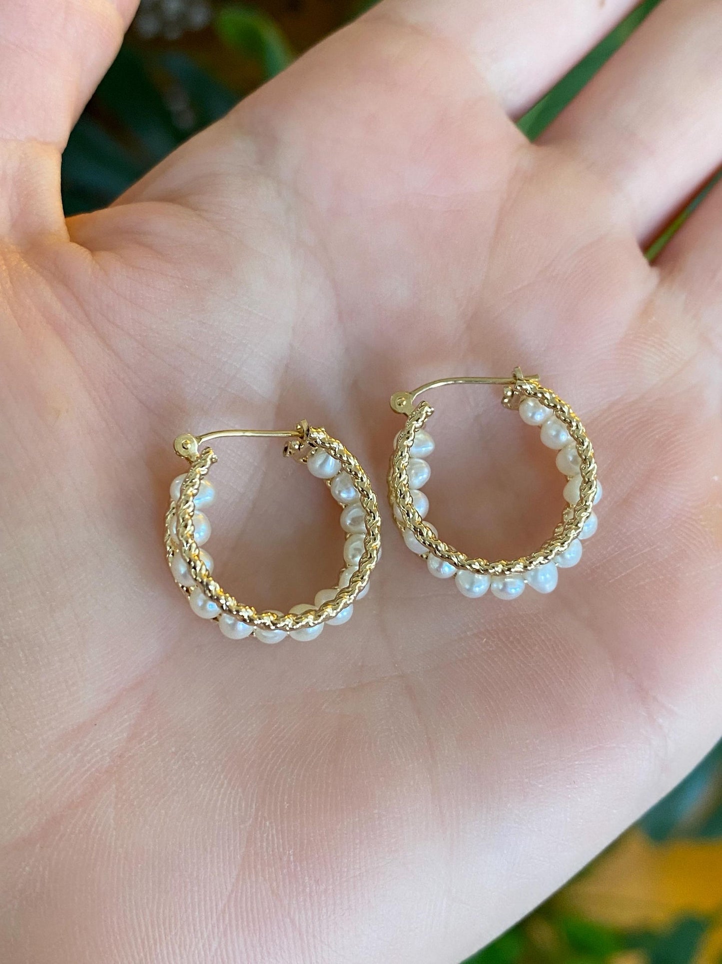 Vintage 14k Yellow Gold Pearl Hoop Earrings