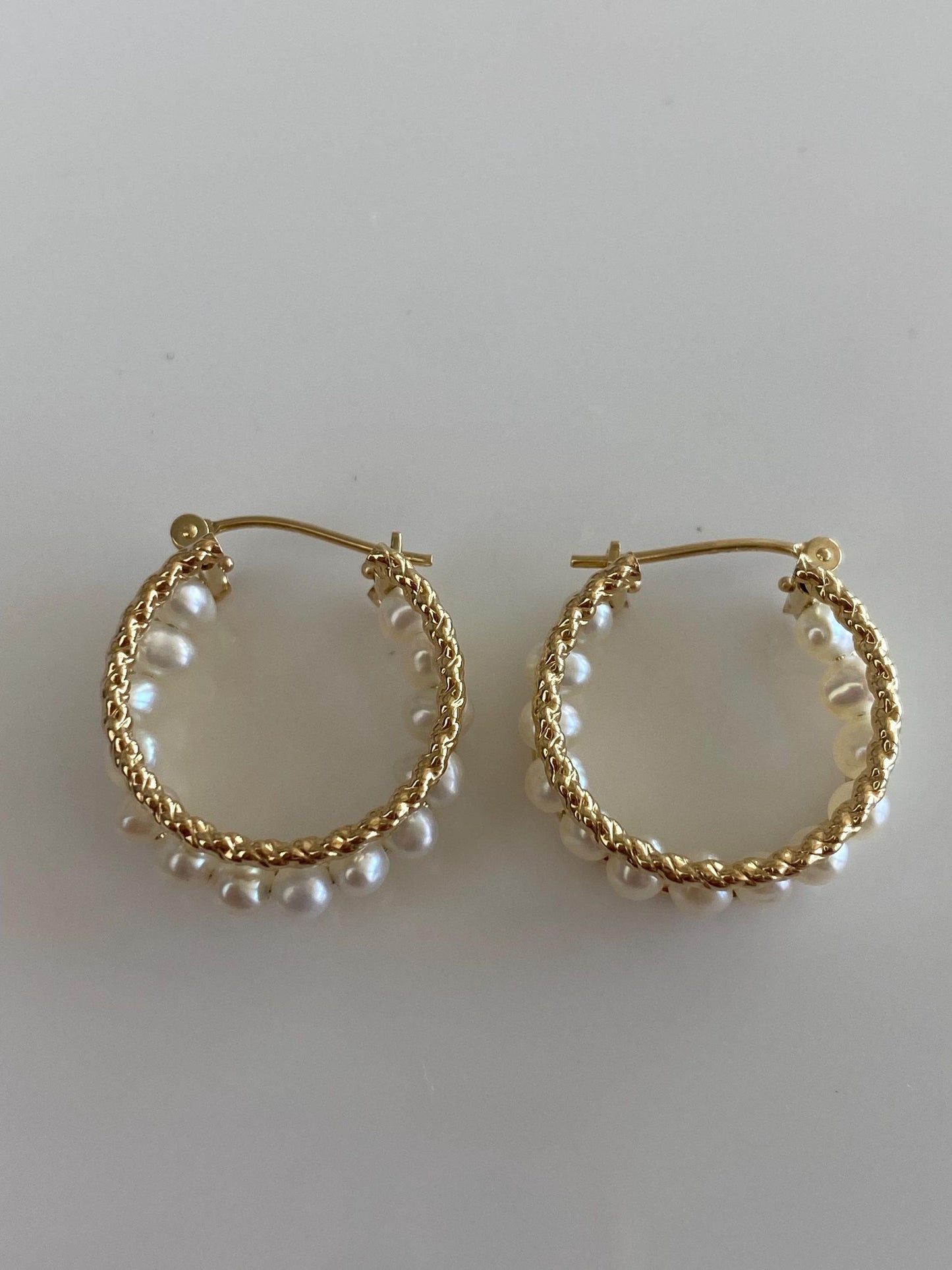 Vintage 14k Yellow Gold Pearl Hoop Earrings