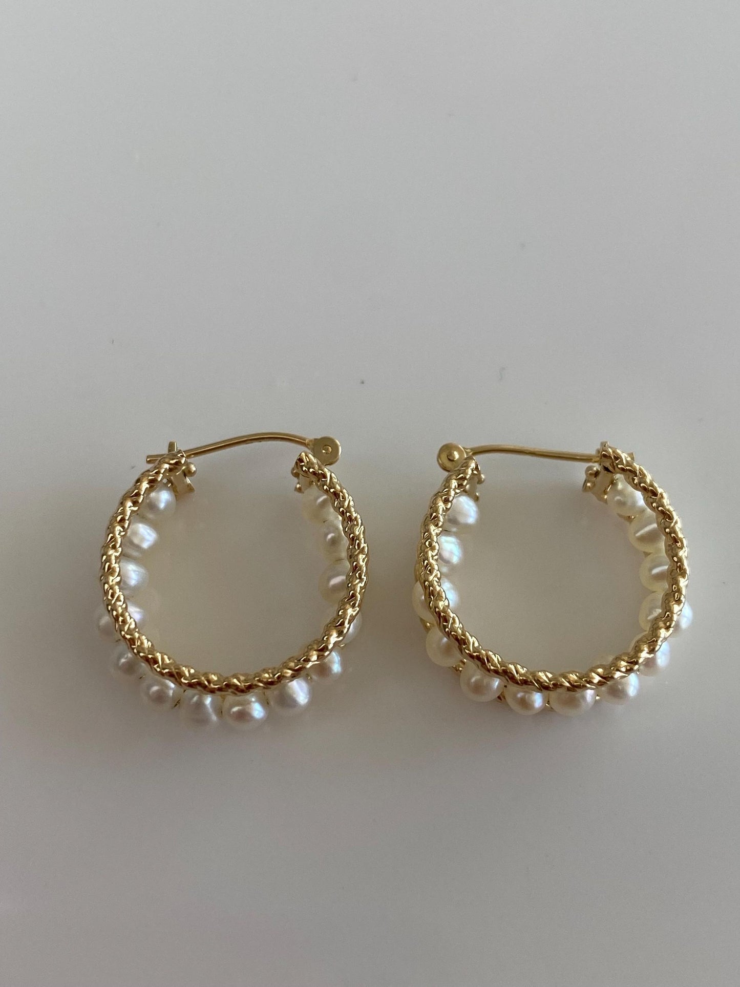 Vintage 14k Yellow Gold Pearl Hoop Earrings