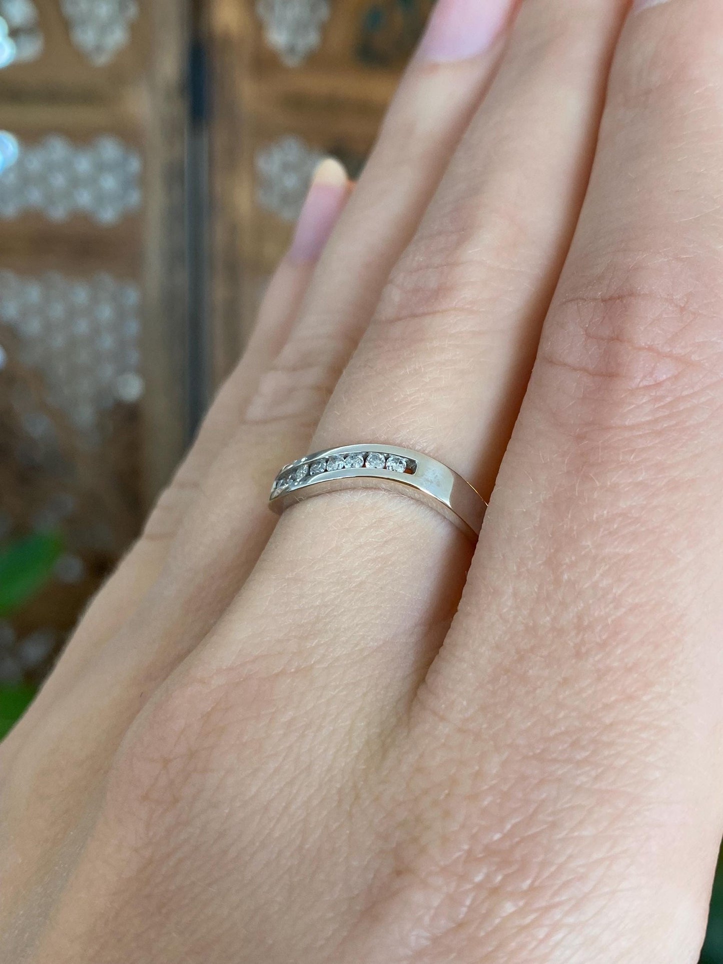 Vintage Solid 14k White Gold Diamond Wavy Ring Band - Size 7