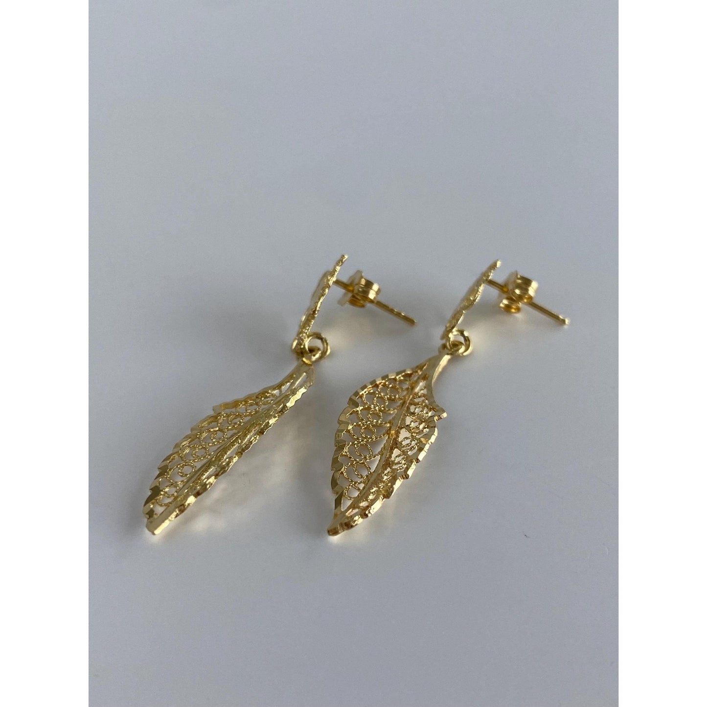 Vintage Solid 18k Yellow Gold Diamond Cut Leaf Dangle Stud Earrings