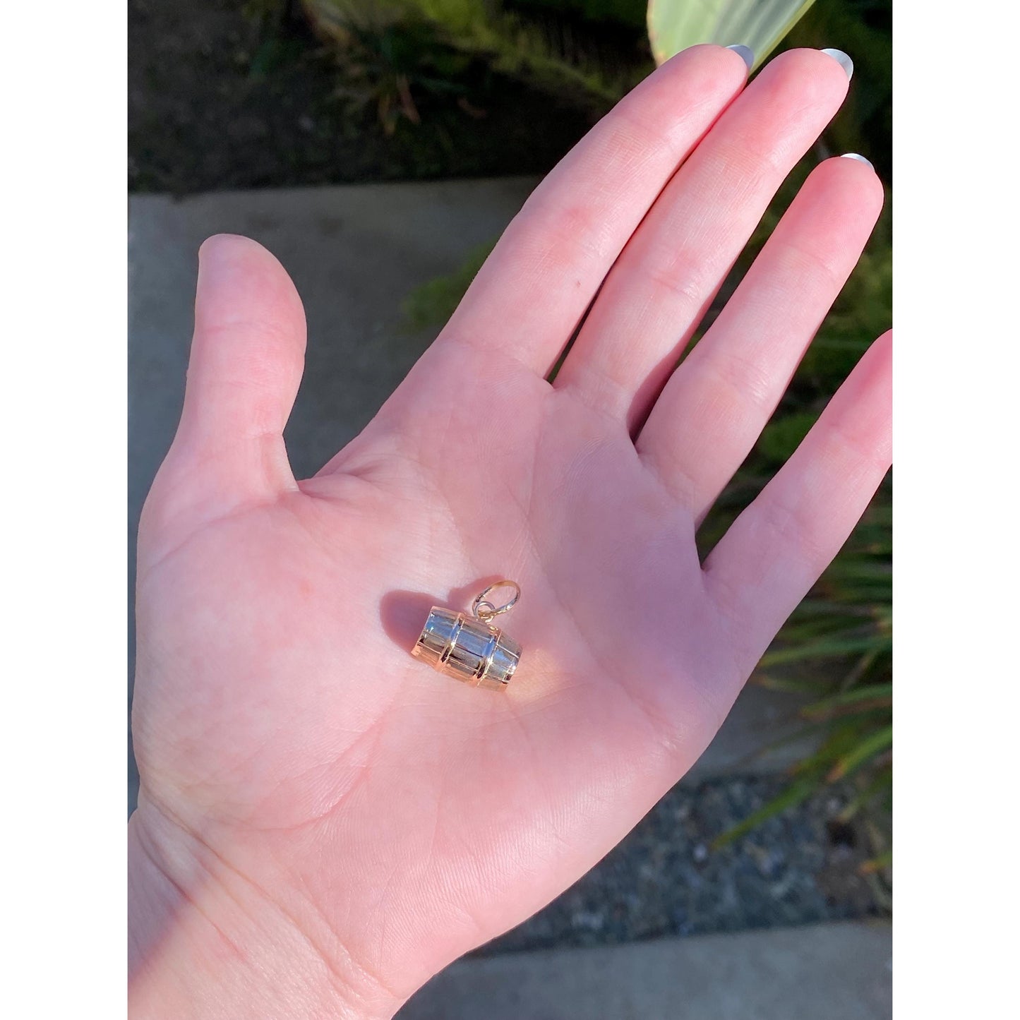 Vintage 18k Yellow Gold Barrel Charm