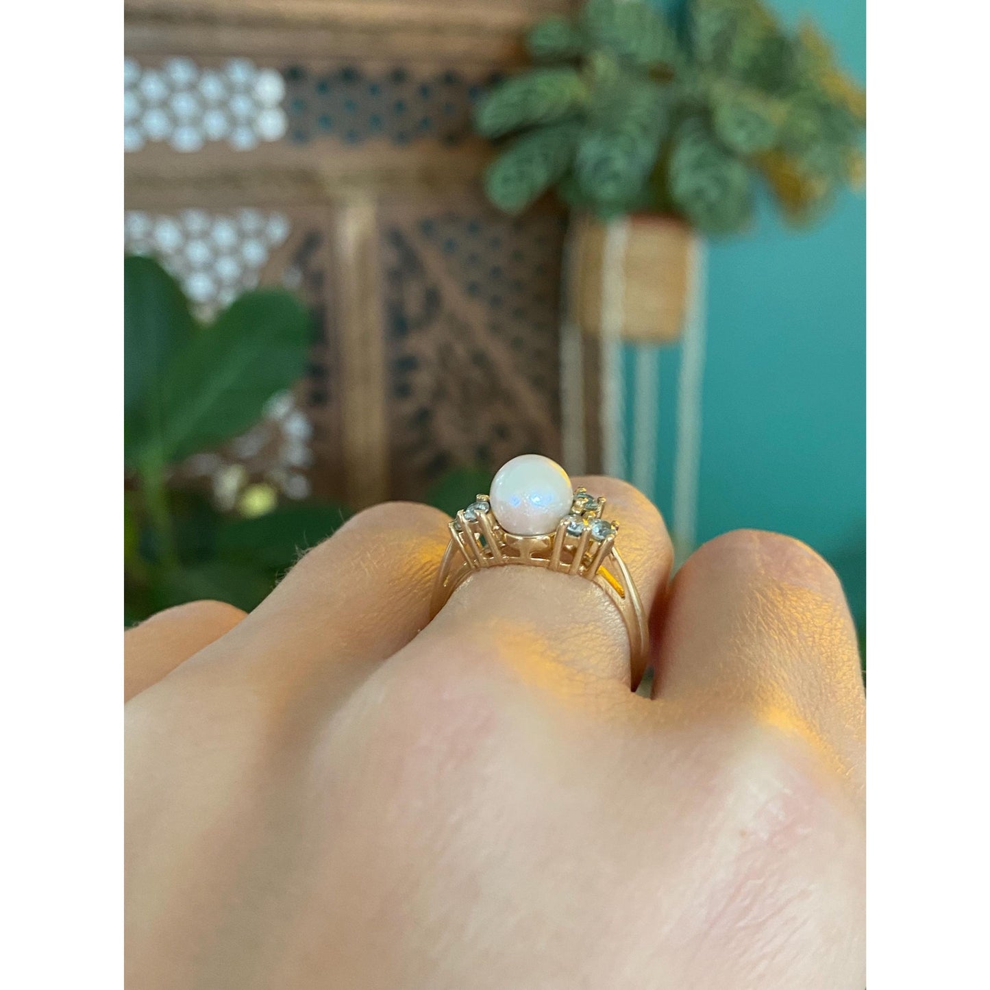 Vintage Solid 14k Yellow Gold Pearl Clear Cubic Zirconia Ring - Size 6.75