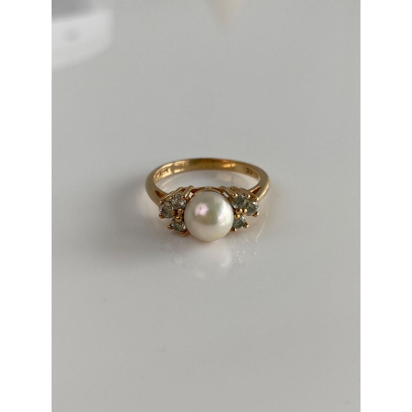 Vintage Solid 14k Yellow Gold Pearl Clear Cubic Zirconia Ring - Size 6.75