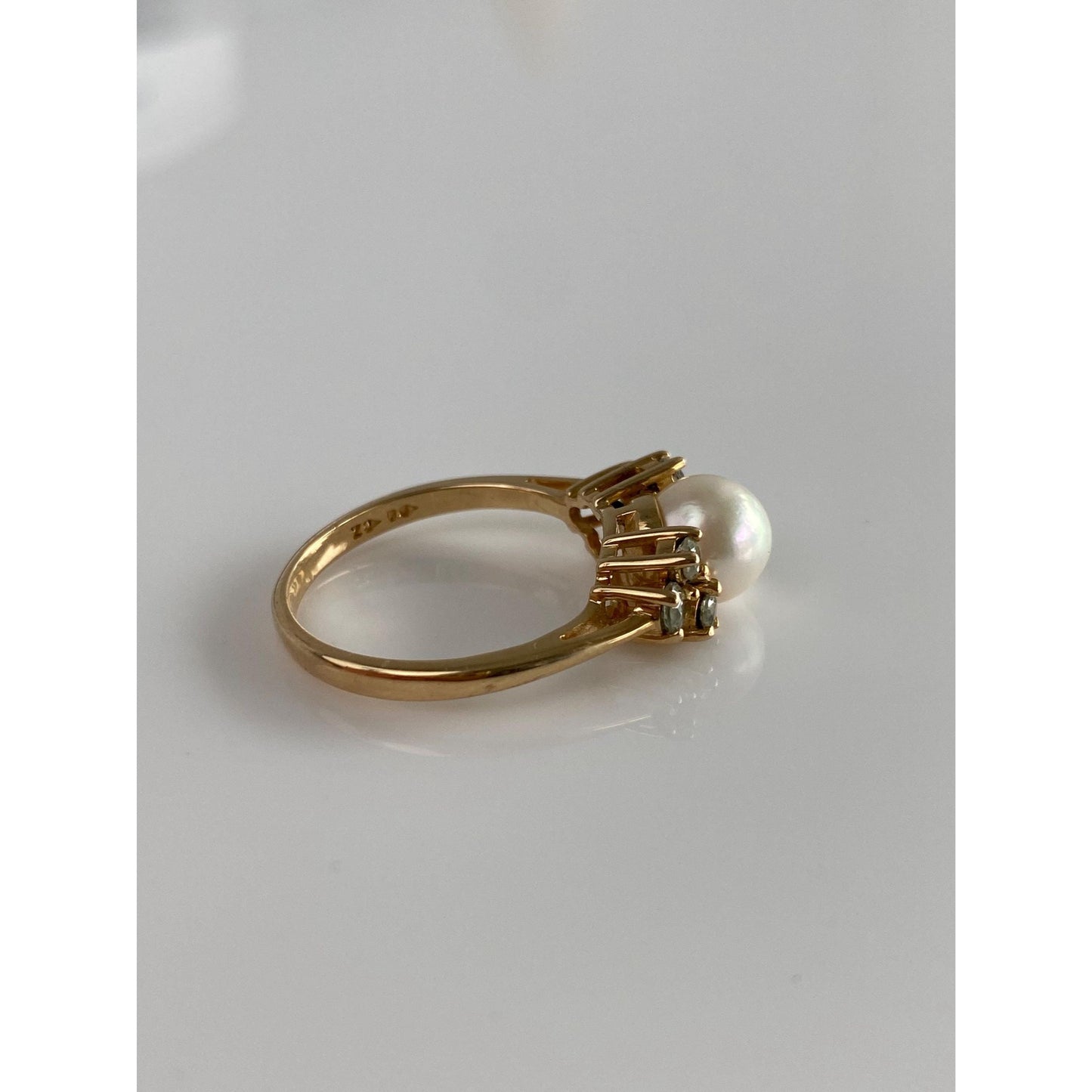 Vintage Solid 14k Yellow Gold Pearl Clear Cubic Zirconia Ring - Size 6.75