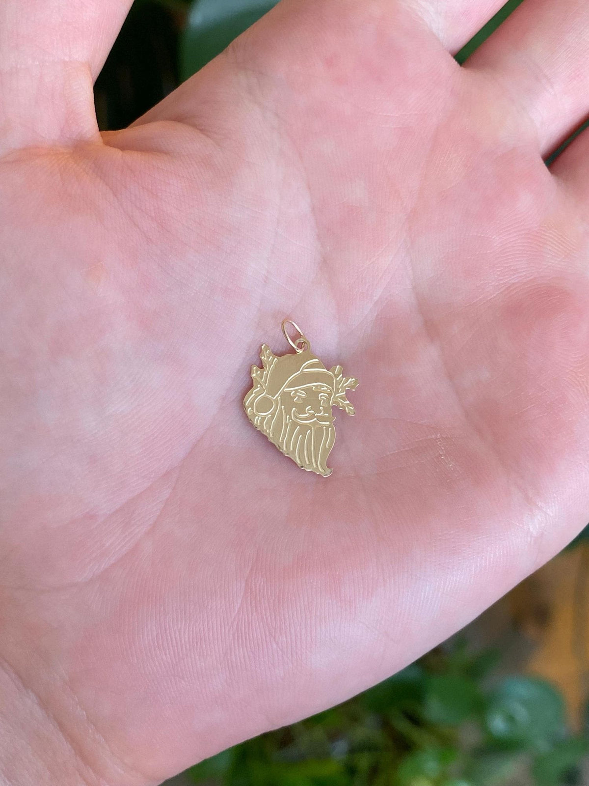 Vintage Solid 14k Yellow Gold Thin Santa Charm