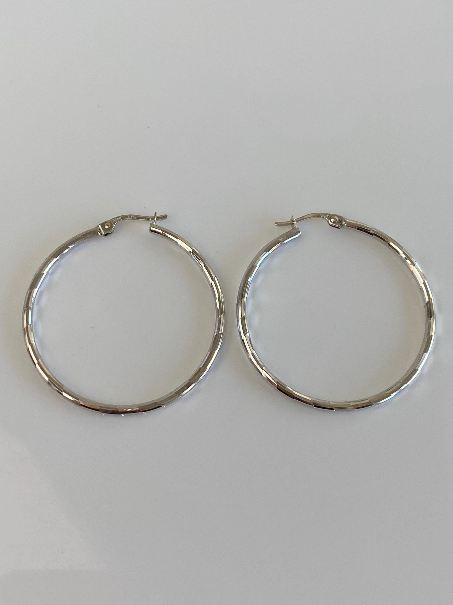 Vintage 14k White Gold Faceted Hoop Earrings