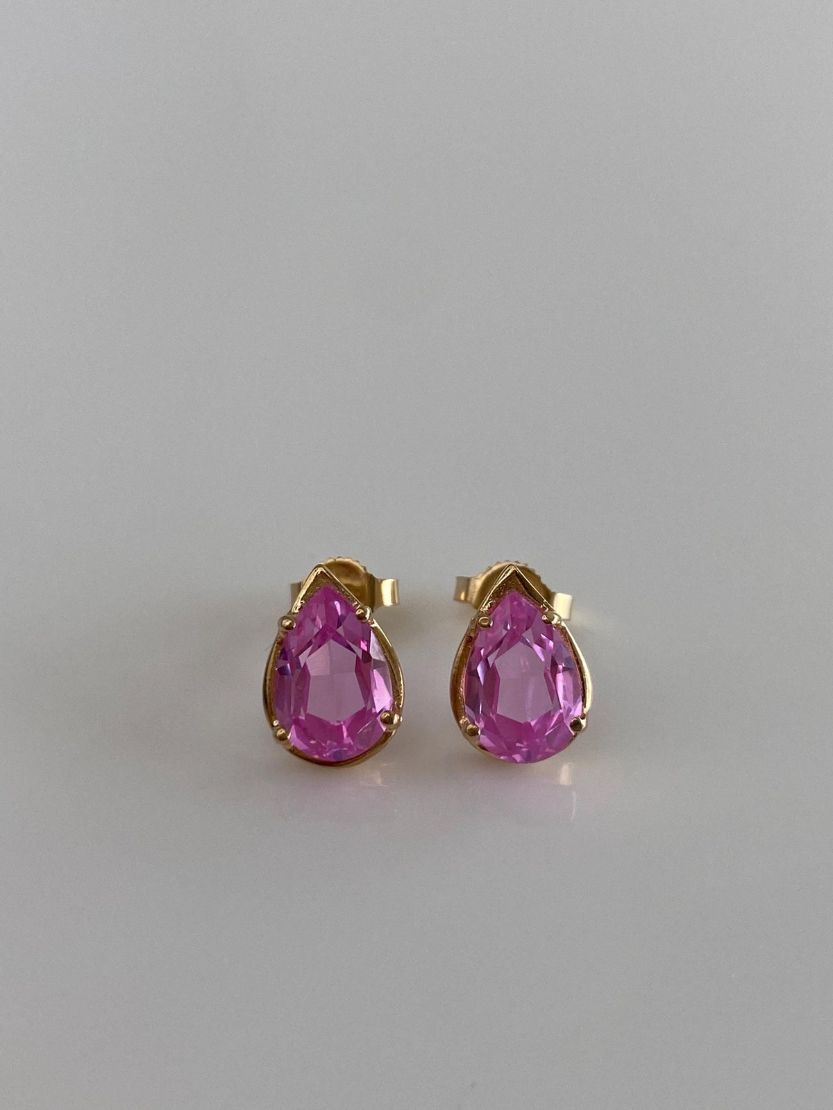 Vintage Solid 14k Yellow Gold Pink Sapphire Teardrop Stud Earrings