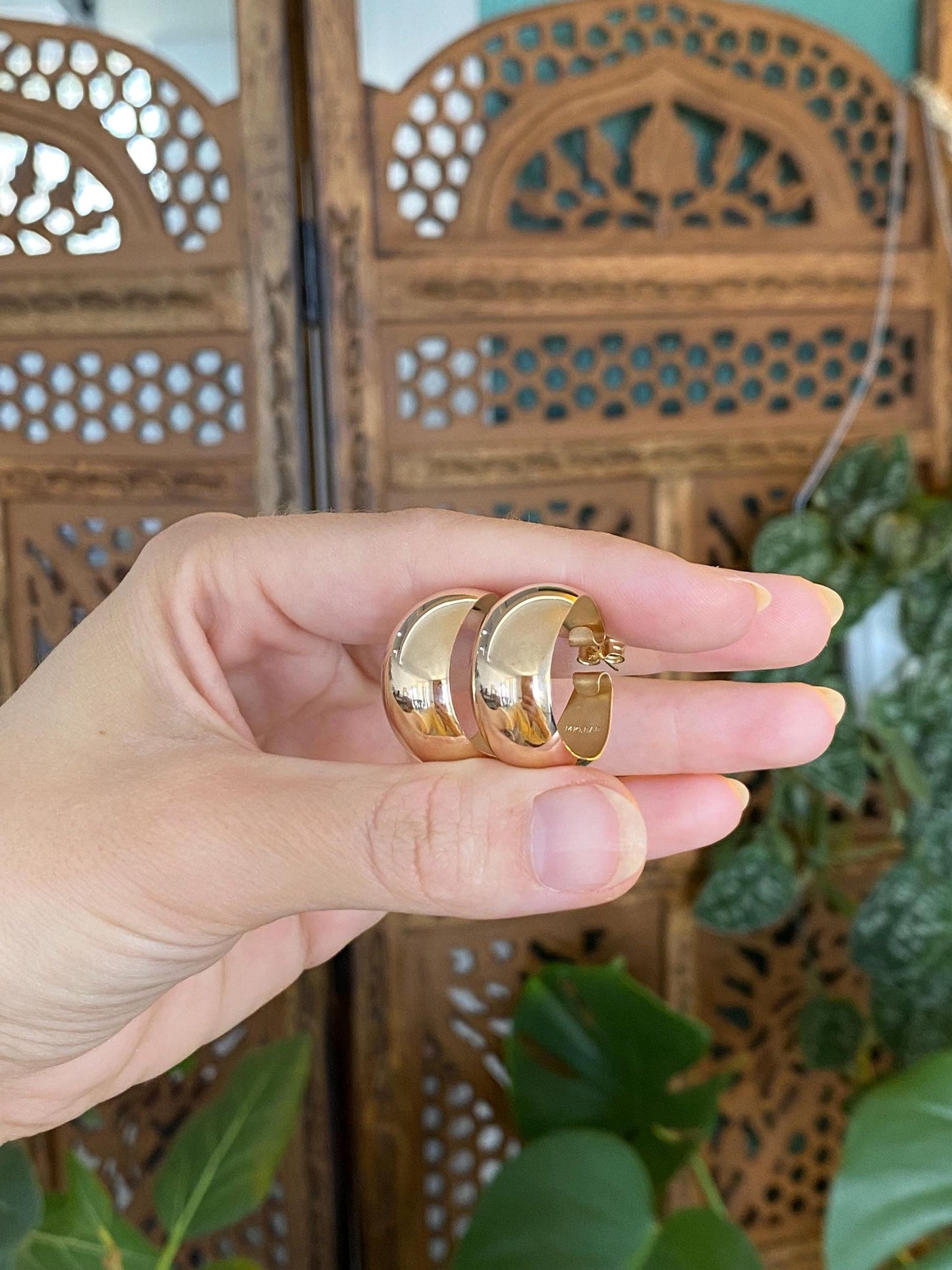 Vintage Solid 14k Yellow Gold Chunky Tapered Hoop Earrings