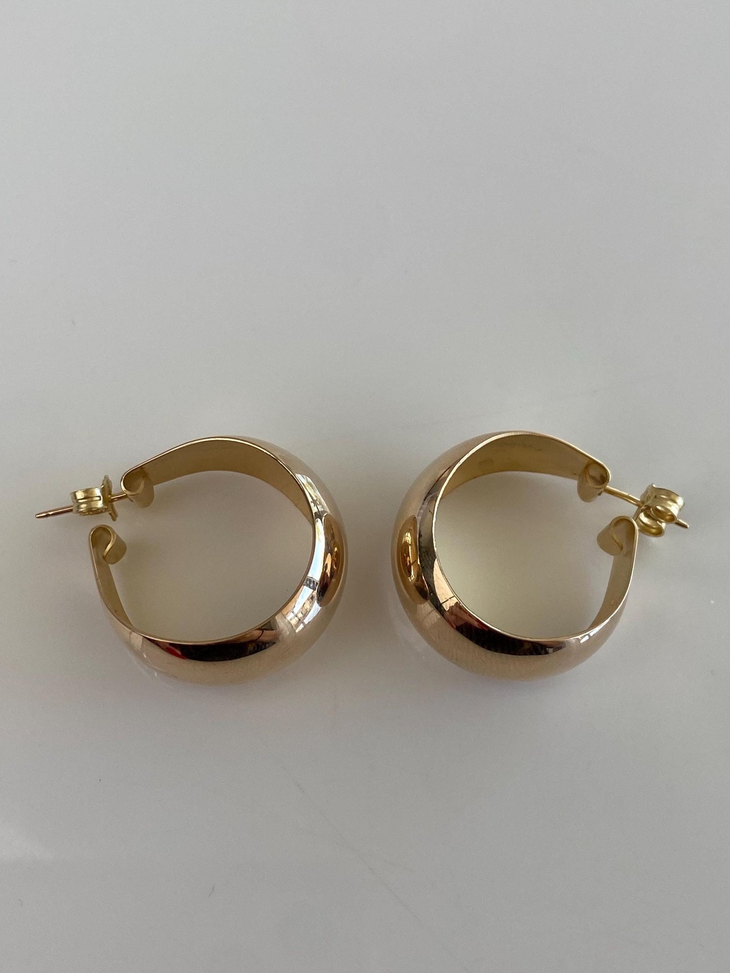 Vintage Solid 14k Yellow Gold Chunky Tapered Hoop Earrings