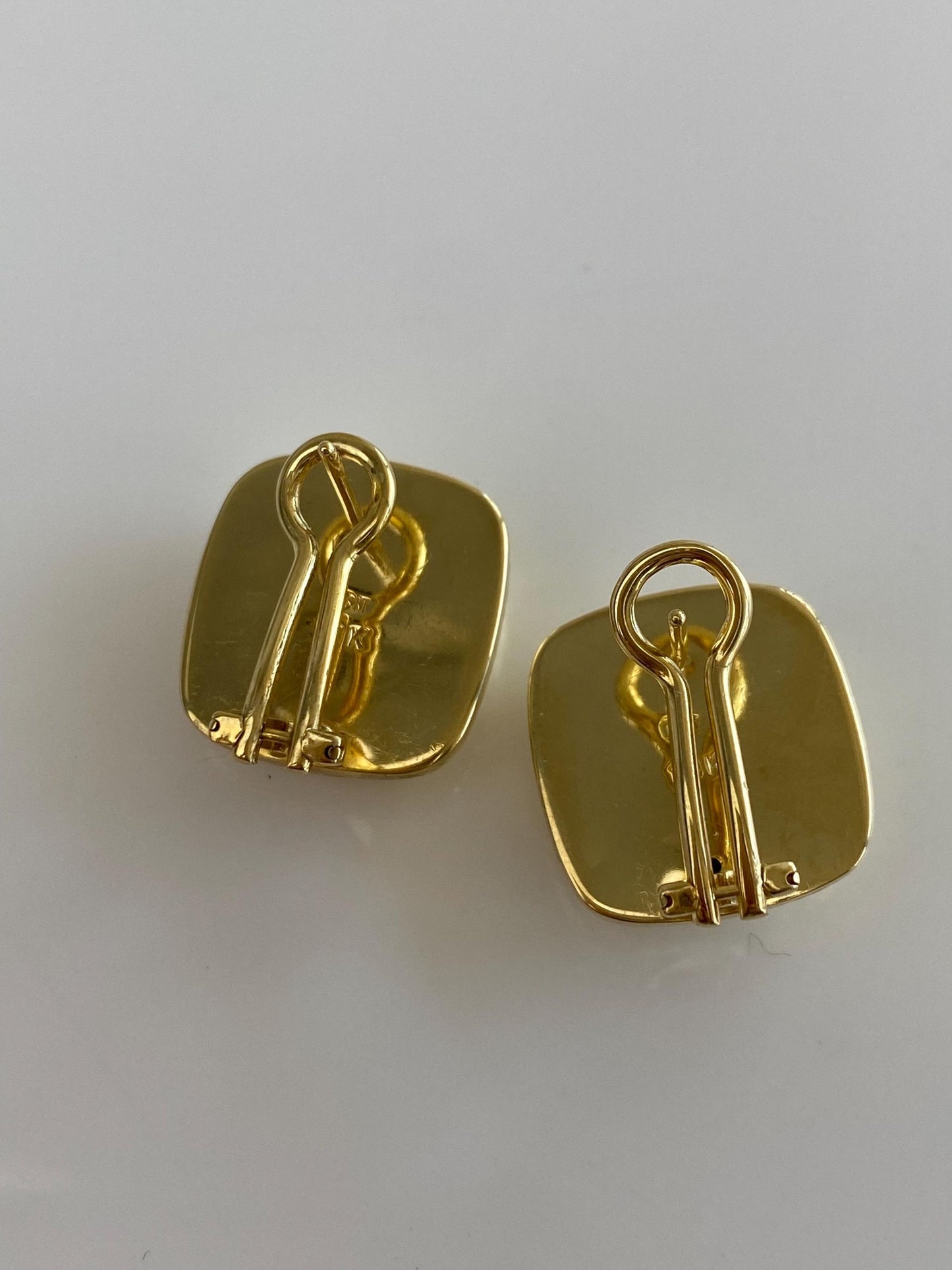 Vintage 18k Yellow Gold Designed Domed Square Drop Earrings