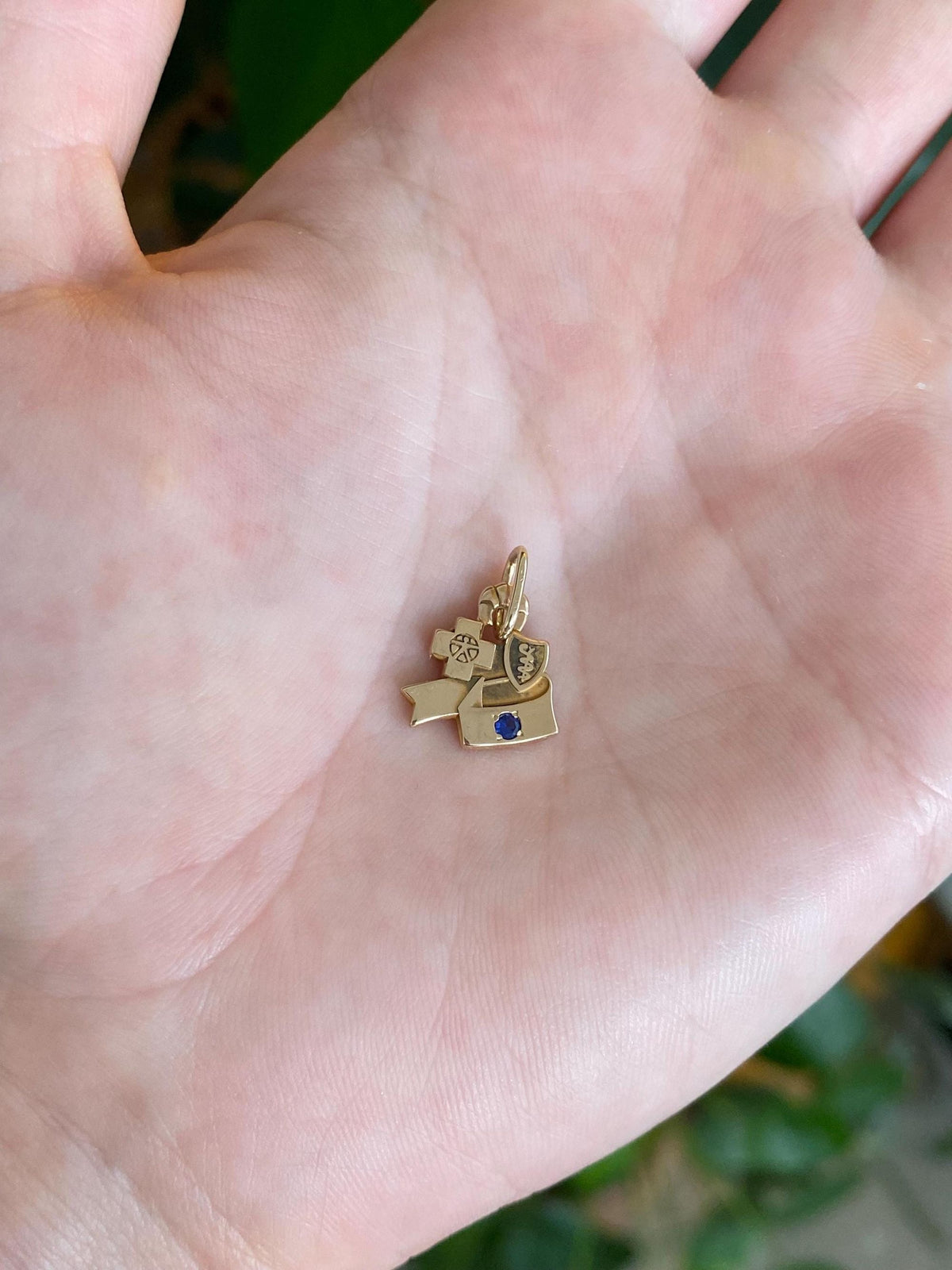 Vintage Solid 14k Yellow Gold Blue Sapphire Nursing Charm