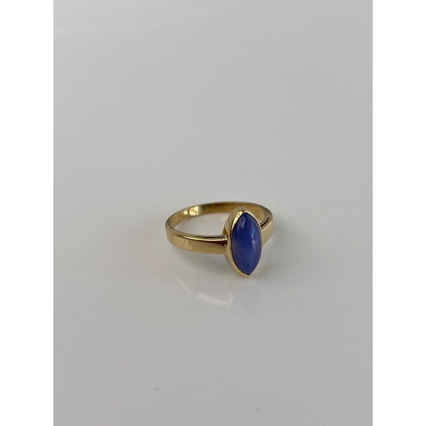 Vintage Solid 18k Yellow Gold Blue Star Sapphire Ring - Size 4.25