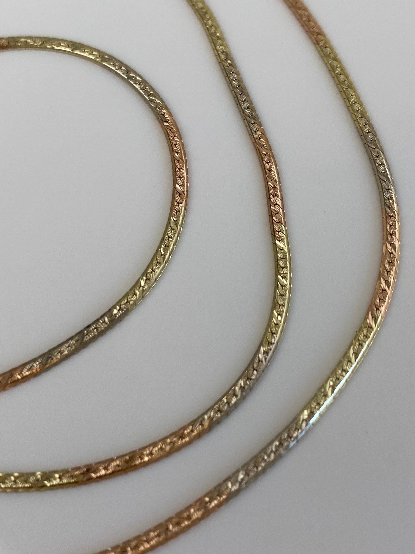 Vintage Solid 14k Tri Tone Gold Pattern Herringbone Chain Necklace - 23.75 inches