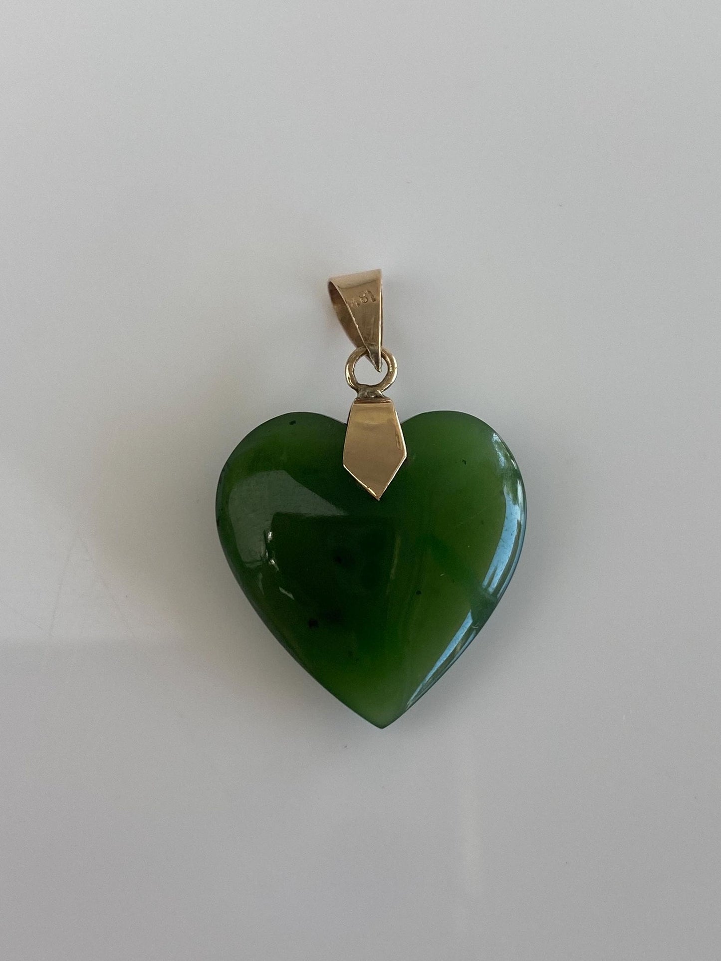 Vintage Solid 9k Yellow Gold Nephrite Heart Charm