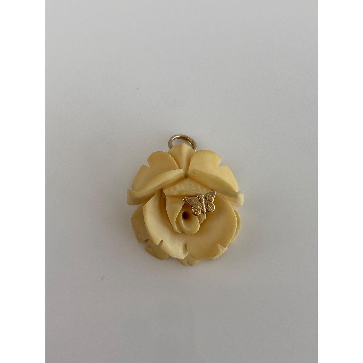 Vintage Solid 14k Yellow Gold Carved Flower Butterfly Charm