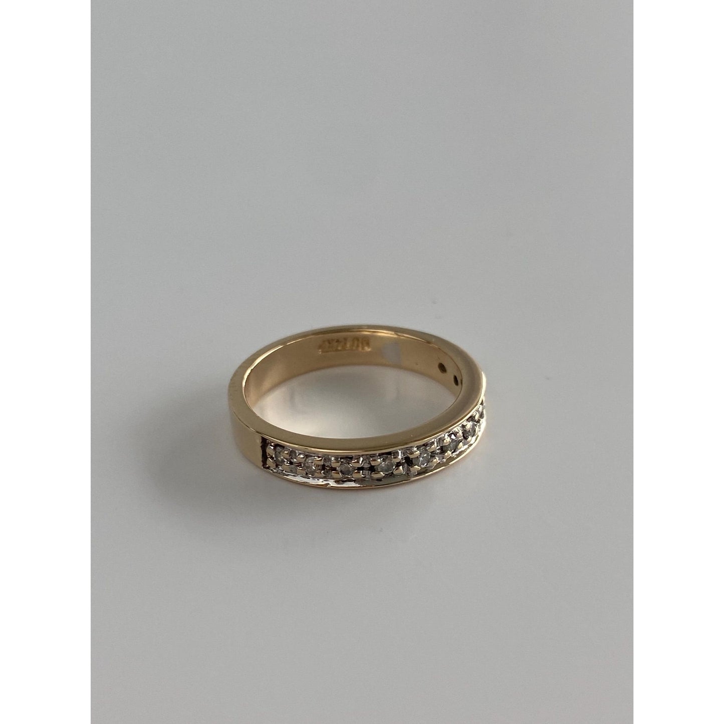 Vintage Solid 14k Yellow Gold Diamond Ring Band - Size 5.25