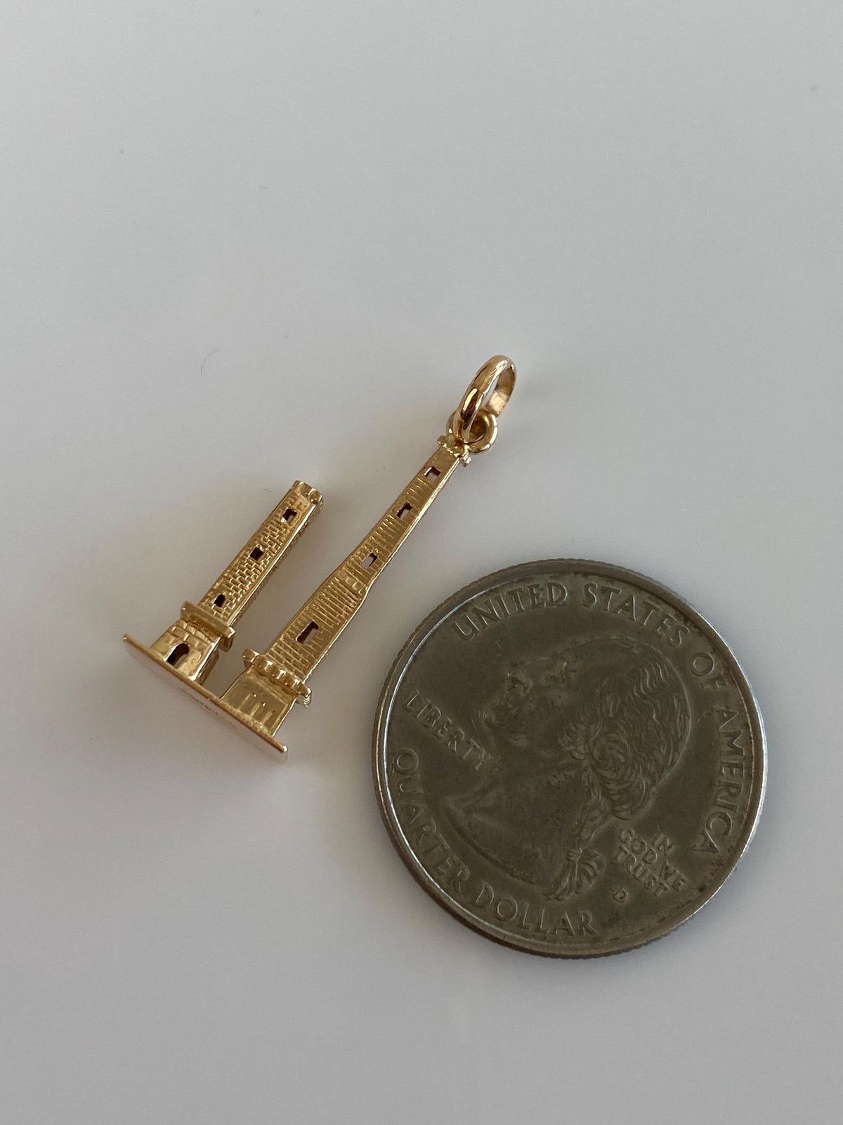 Vintage 18k Yellow Gold Towers Building Charm