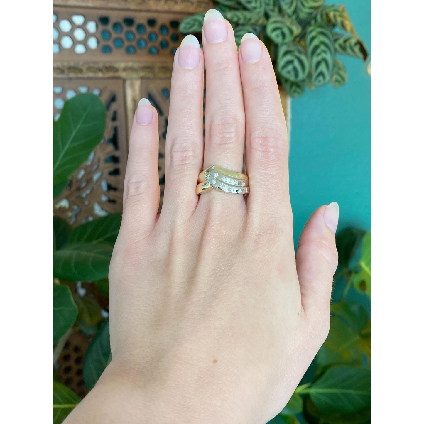 Vintage Solid 14k White & Yellow Gold Diamond Ring Band - Size 8.25