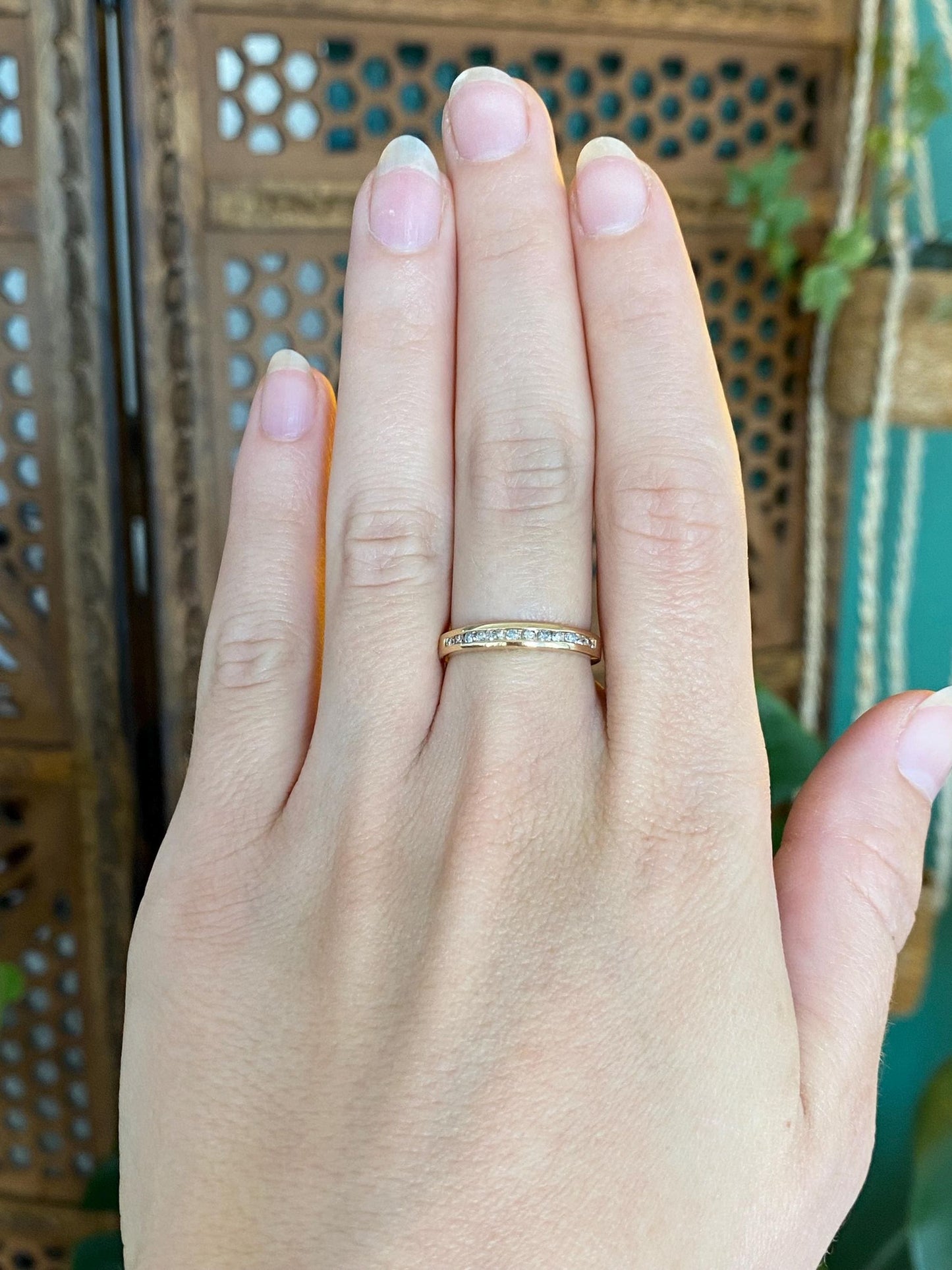 Vintage Solid 14k Yellow Gold Diamond Ring Band - Size 6.75