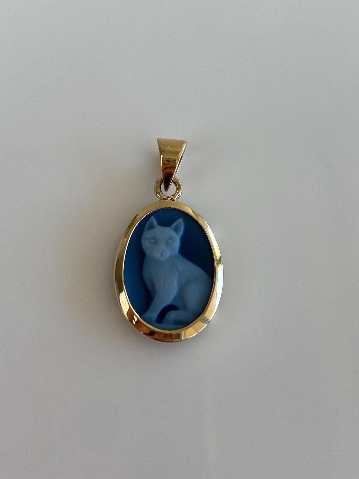 Vintage Solid 14k Yellow Gold Cat Cameo Charm