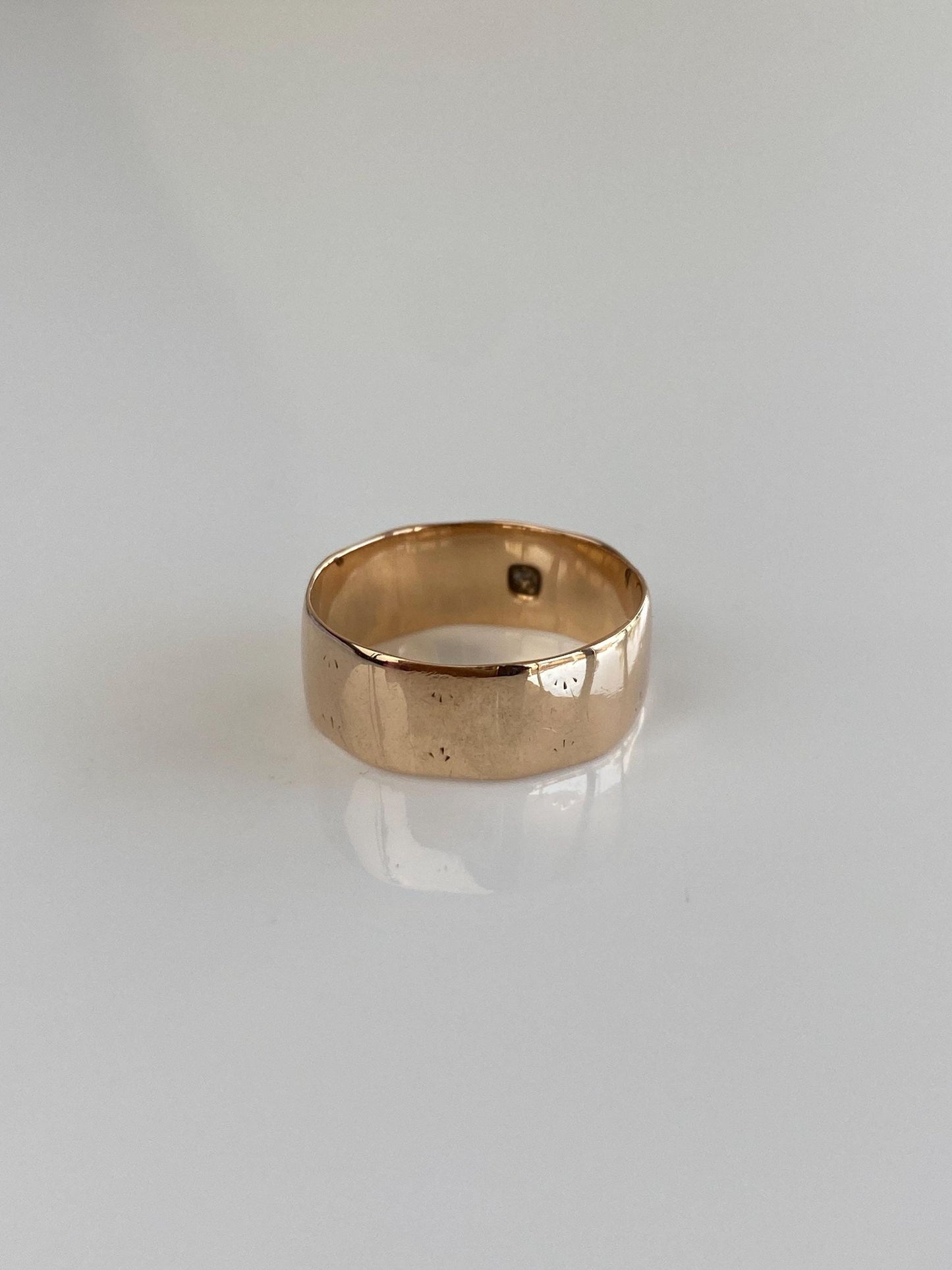 Vintage Solid 12k Rosey Gold Ring Band - Size 5.75
