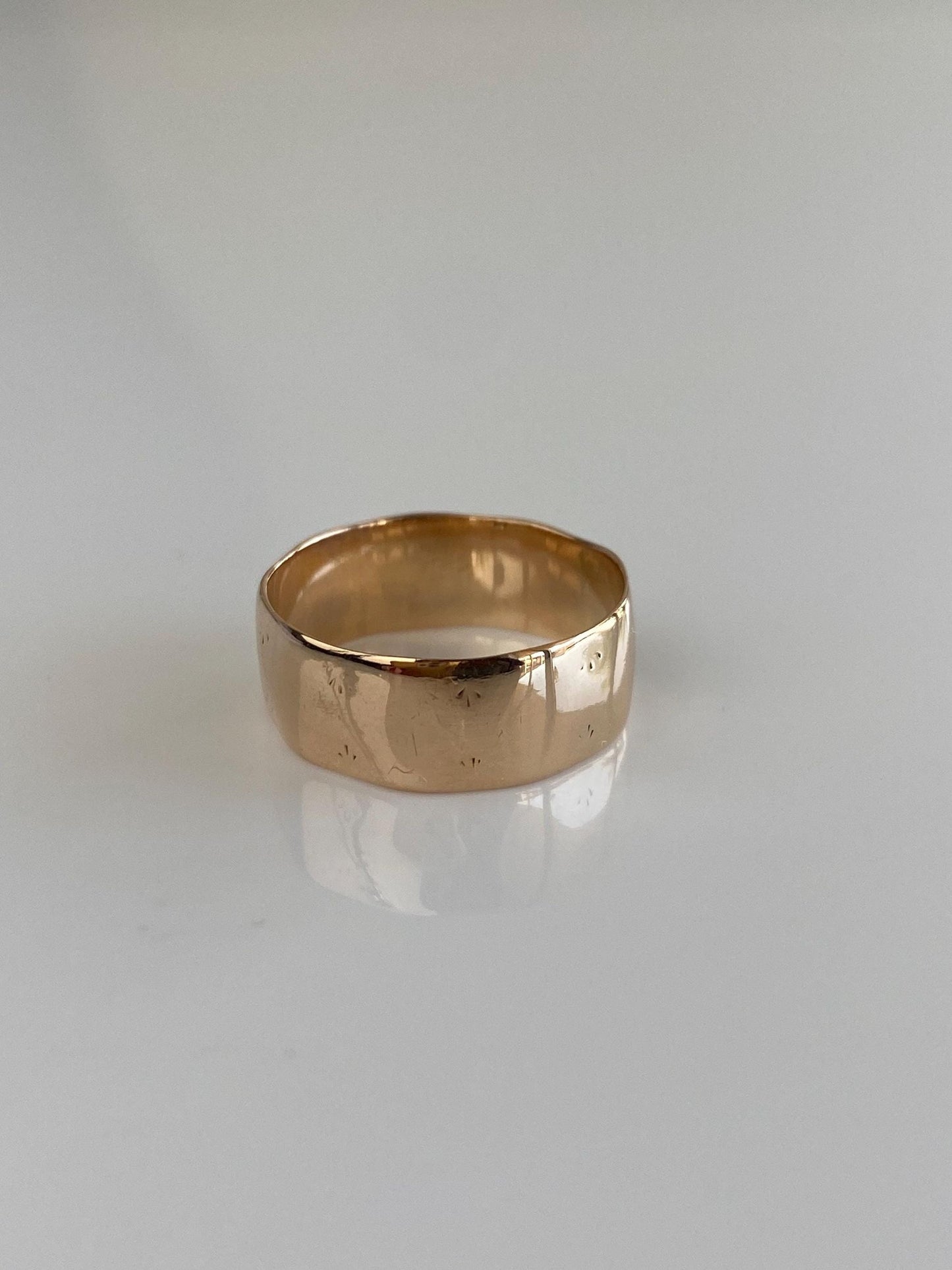 Vintage Solid 12k Rosey Gold Ring Band - Size 5.75