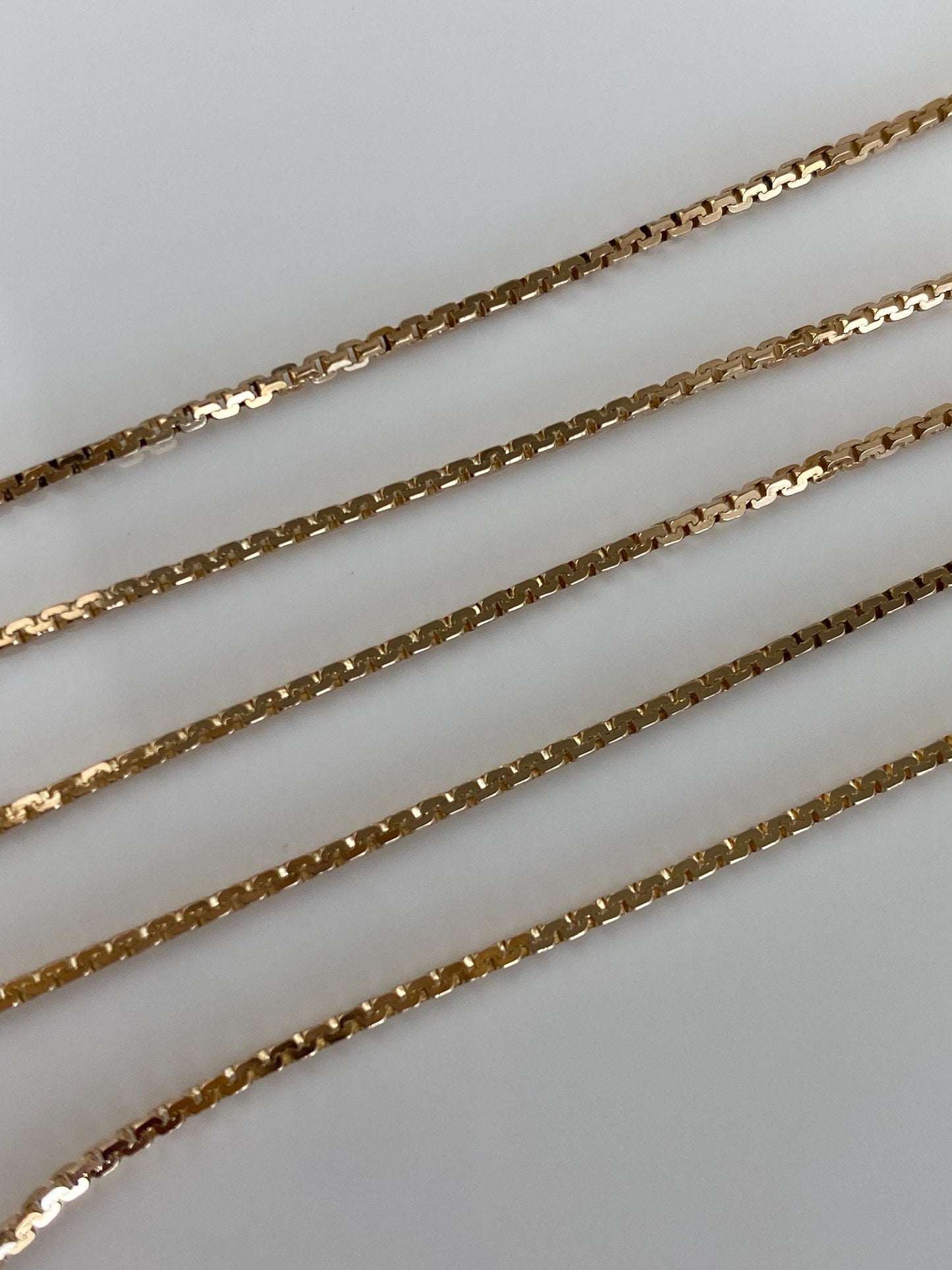 Vintage Solid 14k Yellow Gold Box Chain Necklace - 18 inches