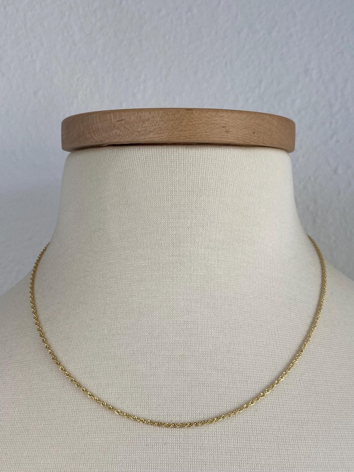 Vintage 10k Yellow Gold Slim Rope Chain Necklace - 18 inches
