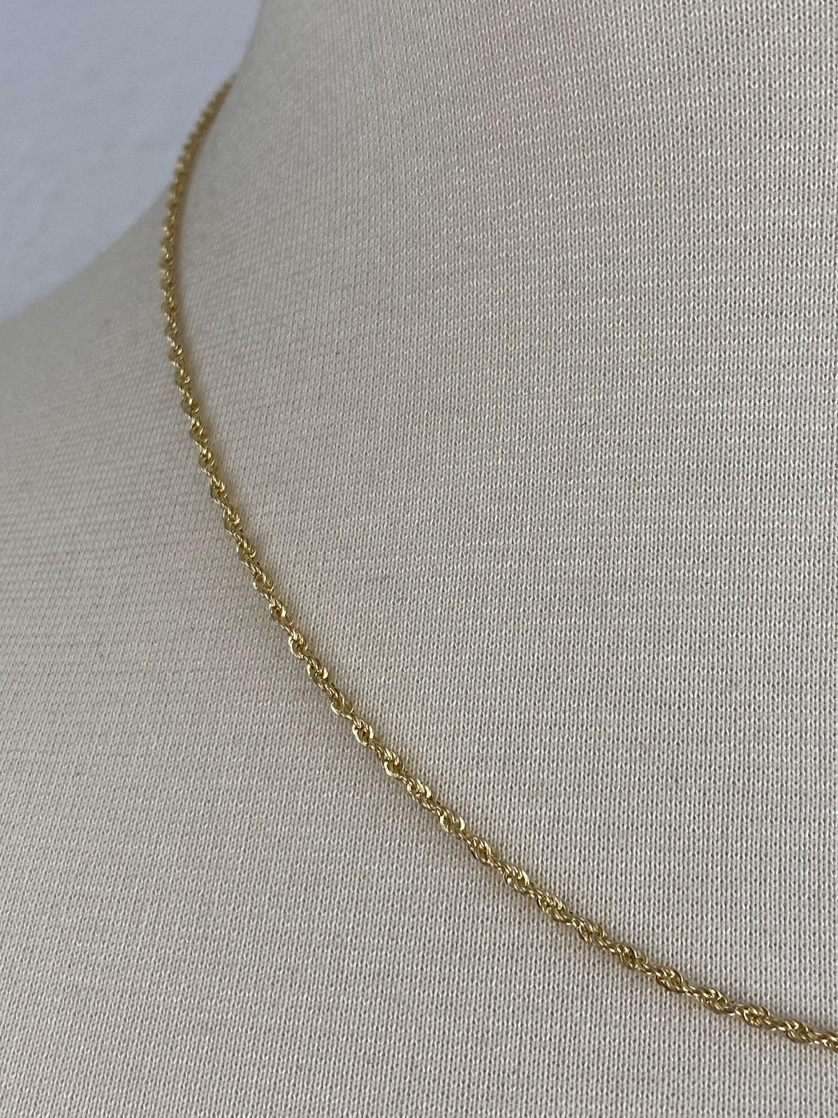 Vintage 10k Yellow Gold Slim Rope Chain Necklace - 18 inches