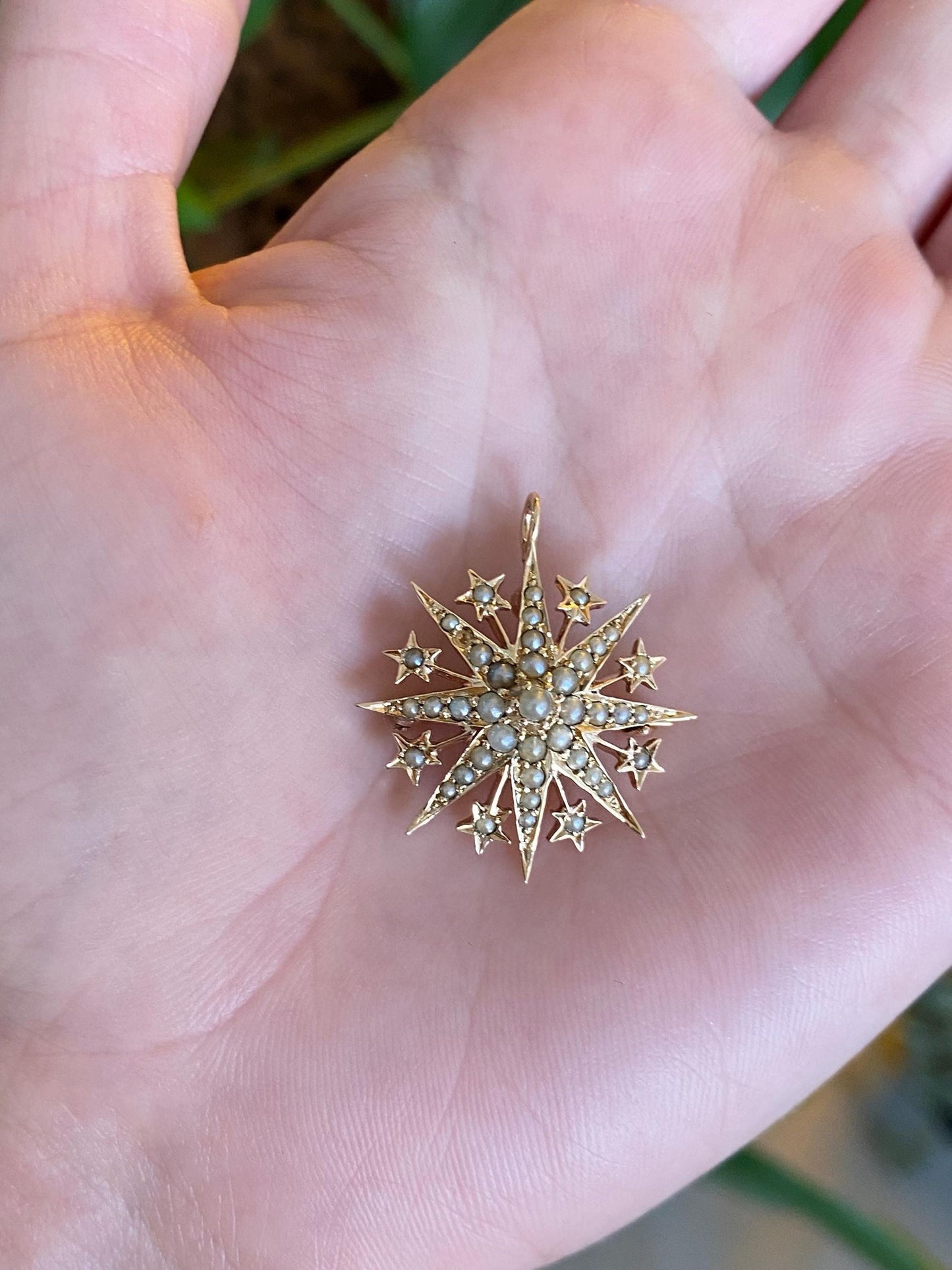 Vintage Solid 14k Yellow Gold Seed Pearl Wavy Star Brooch Charm