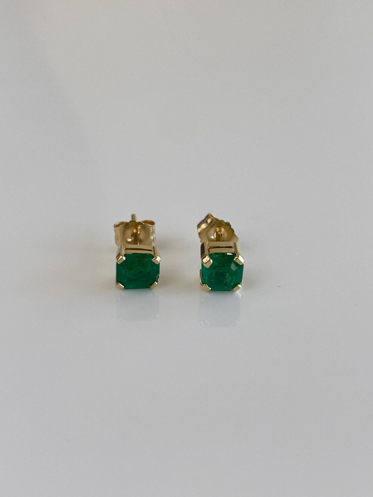 Vintage Solid 14k Yellow Gold Emerald Stud Earrings