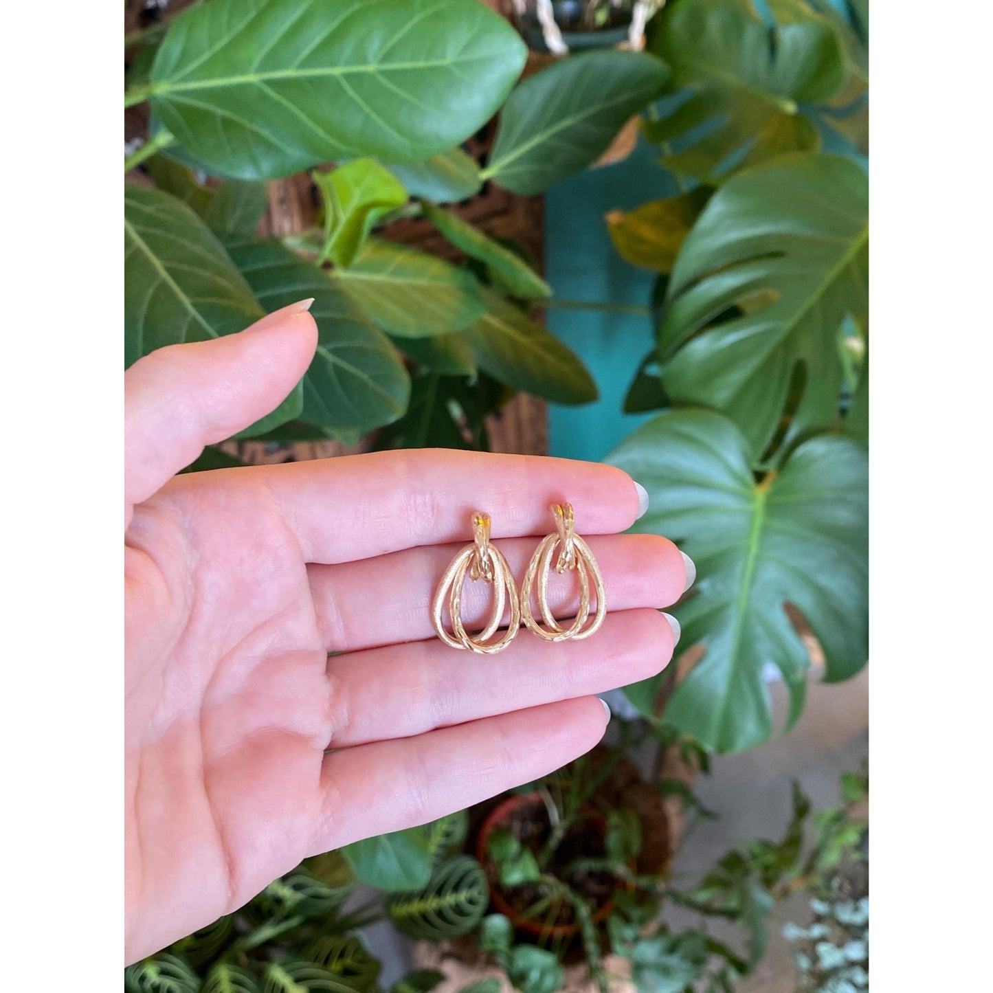 Vintage 14k Yellow Gold Satin & Textured Layered Stud Earrings