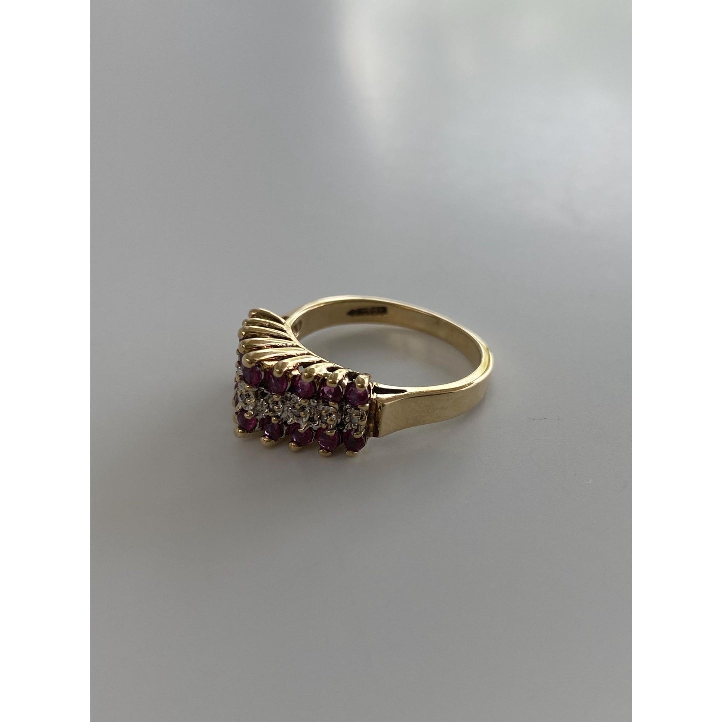 Vintage Solid 10k Yellow Gold Diamond Ruby Ring - Size 5.75