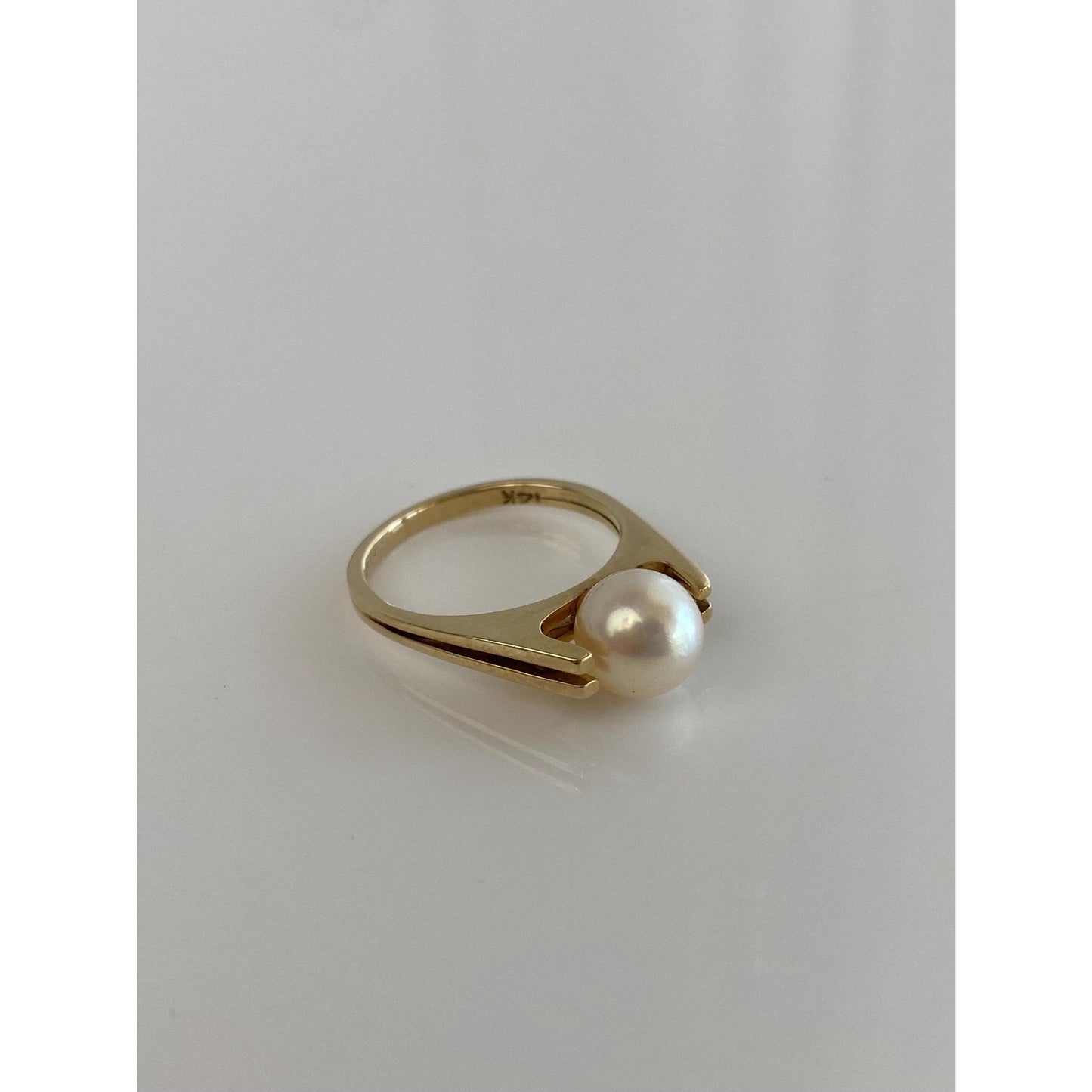 Vintage Solid 14k Yellow Gold Pearl Ring - Size 5.75