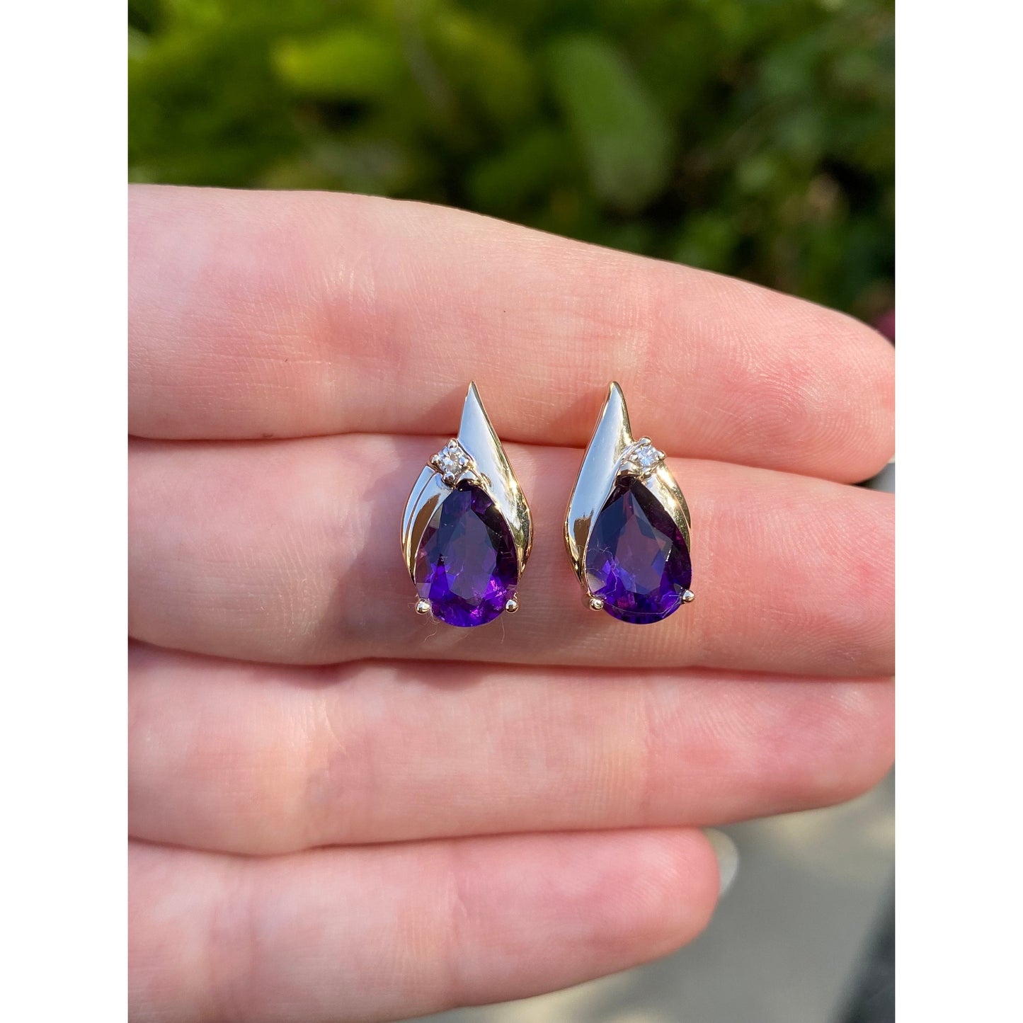 Vintage Solid 14k Yellow Gold Amethyst Diamond Stud Earrings