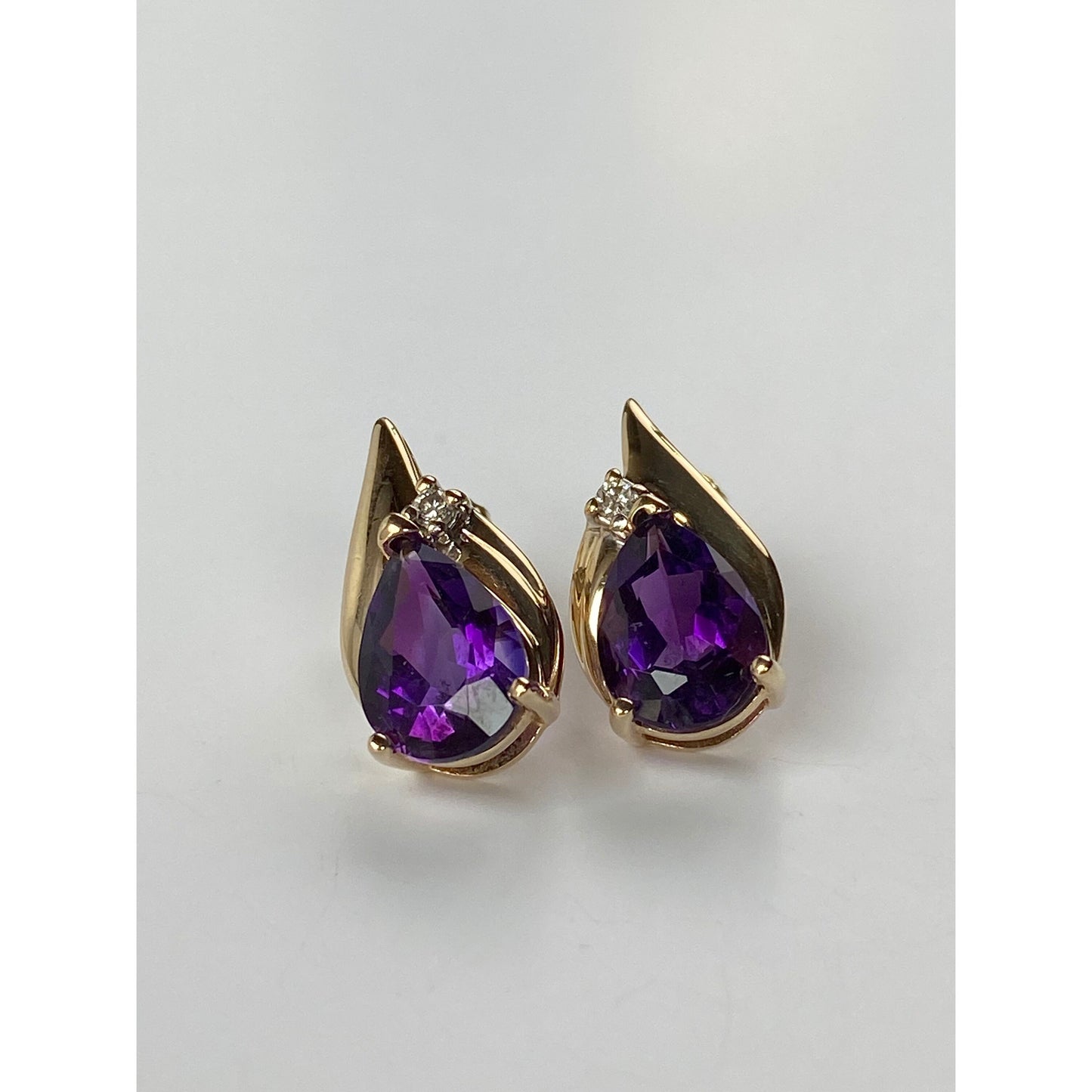 Vintage Solid 14k Yellow Gold Amethyst Diamond Stud Earrings