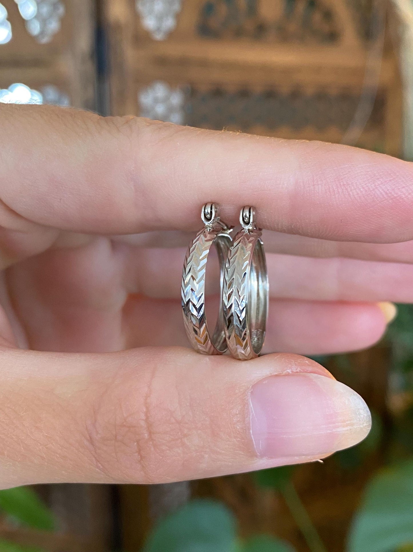 Vintage Solid 14k White Gold Diamond Cut Hoop Earrings