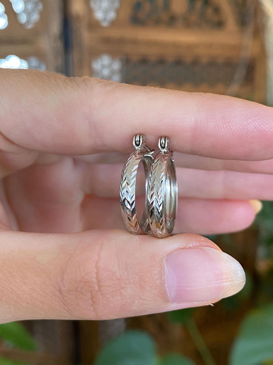 Vintage Solid 14k White Gold Diamond Cut Hoop Earrings