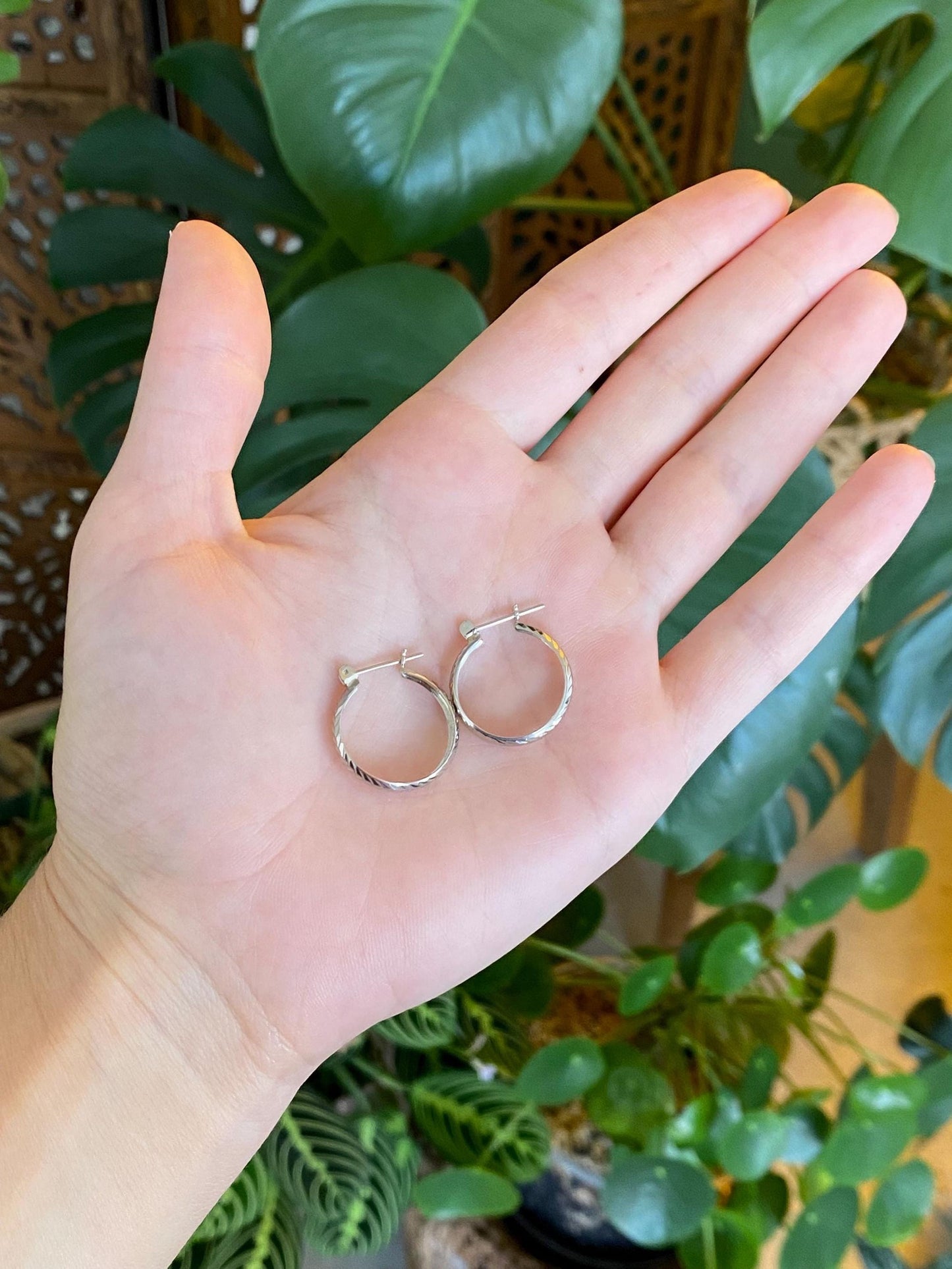Vintage Solid 14k White Gold Diamond Cut Hoop Earrings