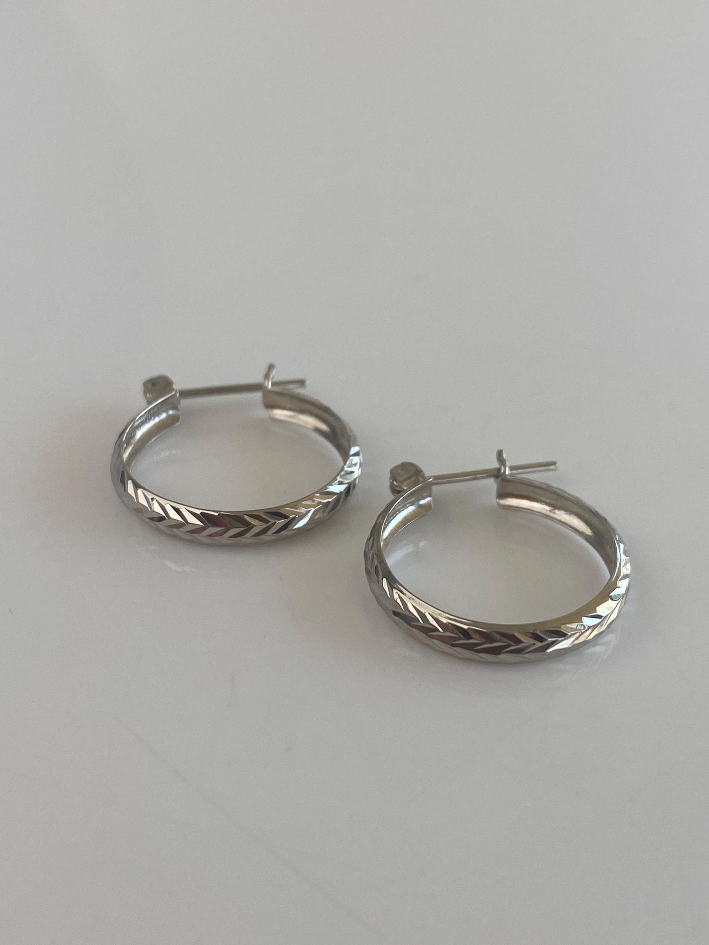 Vintage Solid 14k White Gold Diamond Cut Hoop Earrings