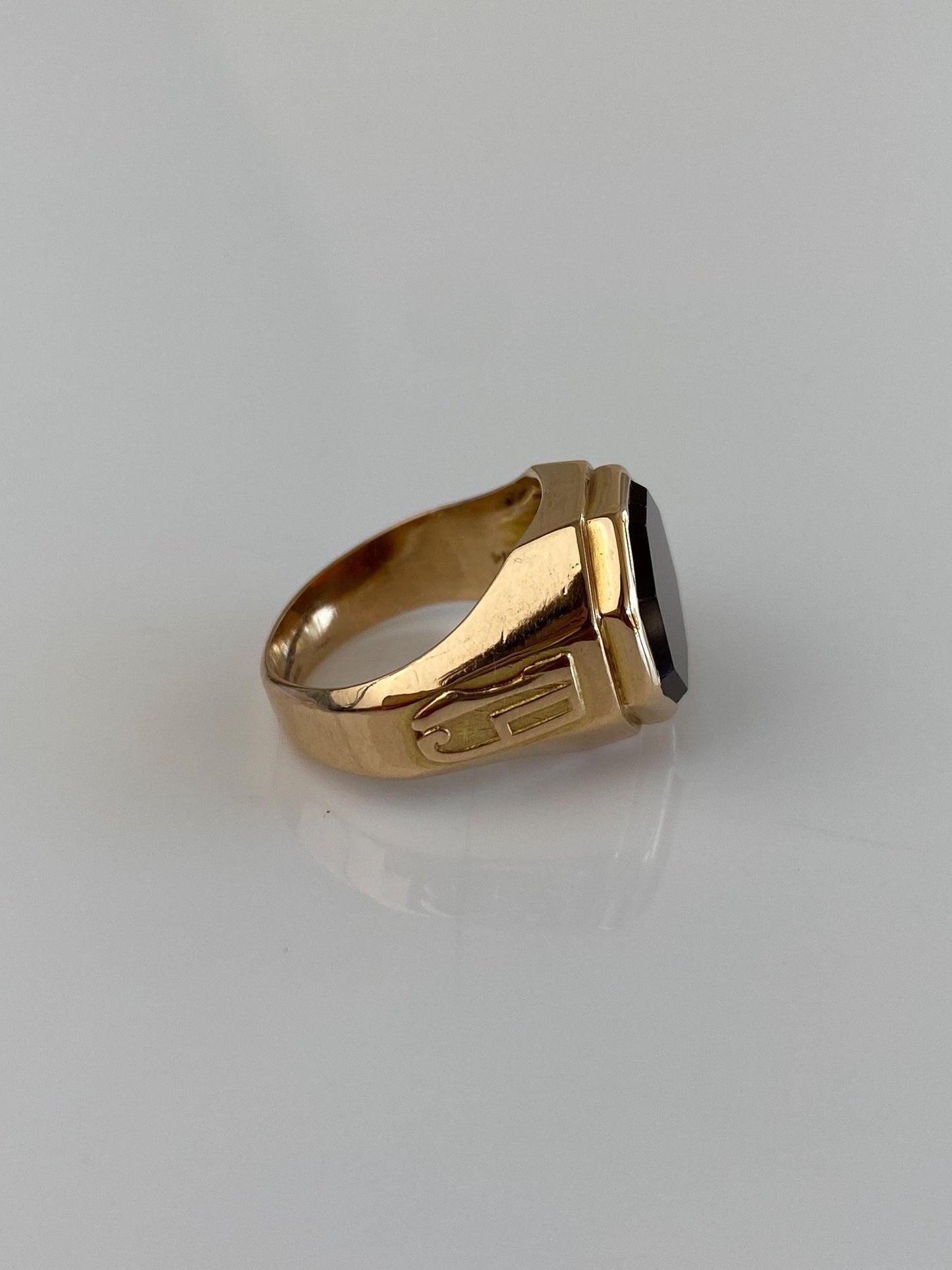 Vintage Solid 14k Yellow Gold Carnelian Signet Ring - Size 3.25