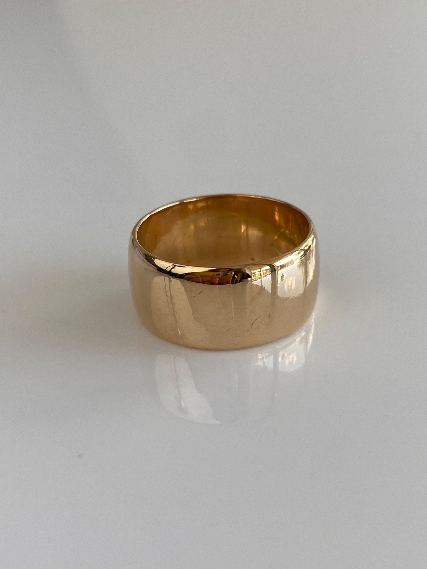 Vintage Solid 18k Yellow Gold Wide Ring Band - Size 7.25