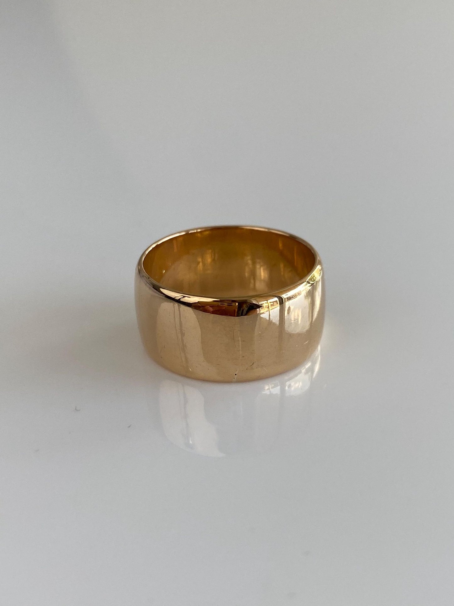 Vintage Solid 18k Yellow Gold Wide Ring Band - Size 7.25