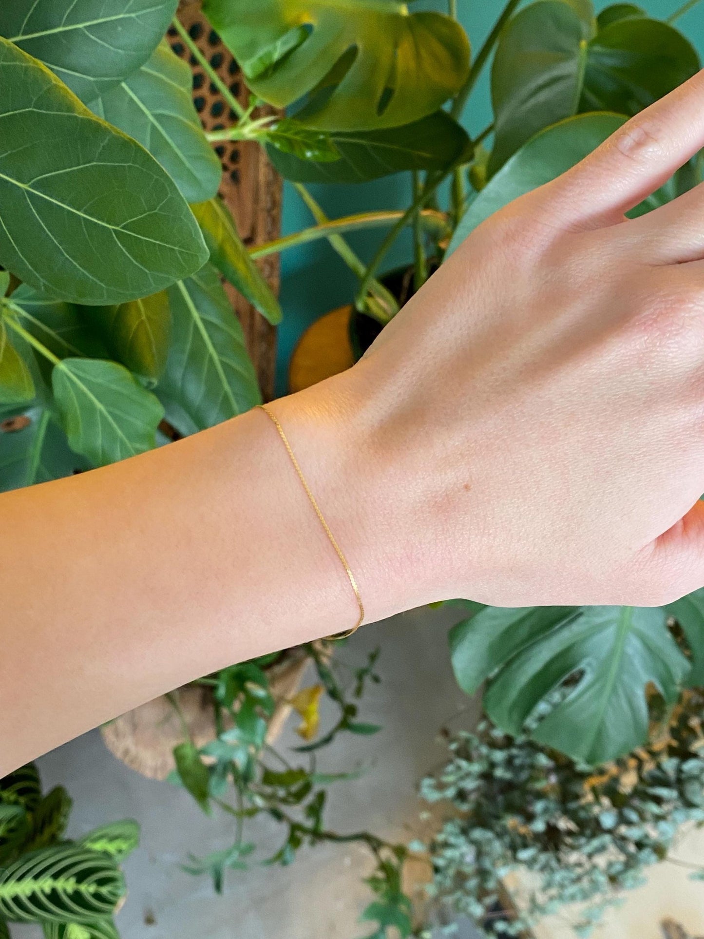 Vintage Solid 14k Yellow Gold Dainty Serpentine Chain Bracelet - 7 inches